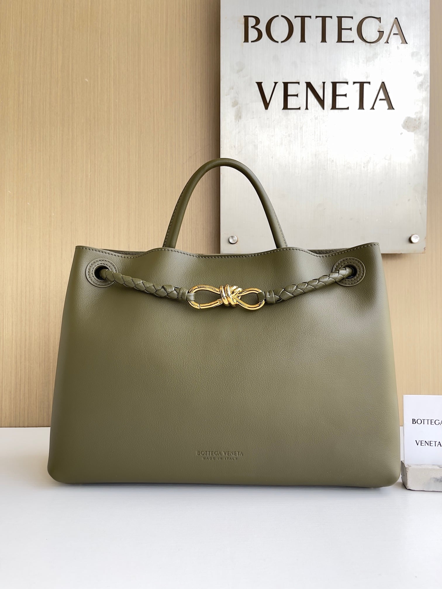 Andiamo Bottega Veneta 810214.A4
