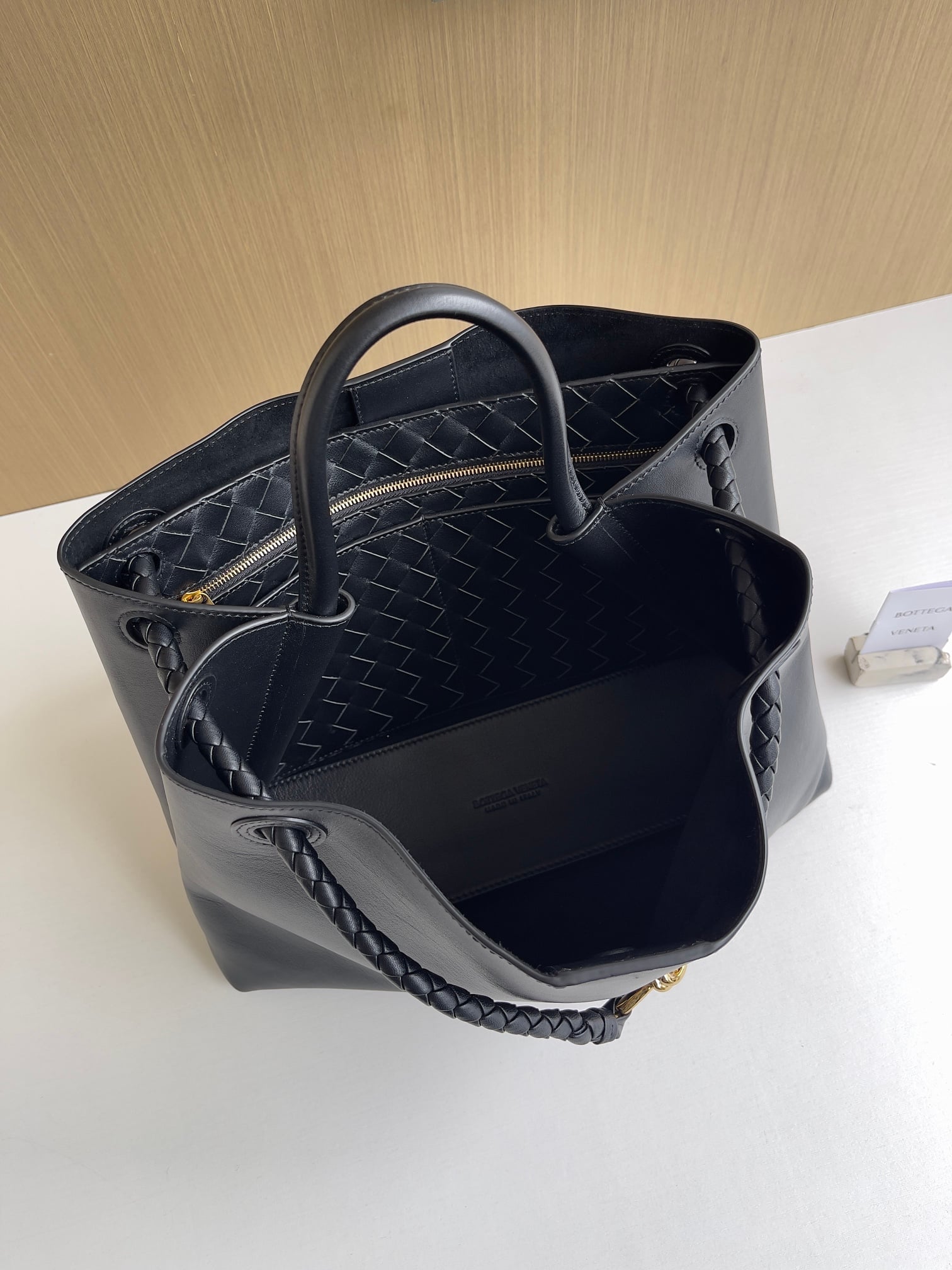 Andiamo Bottega Veneta 810214.A5