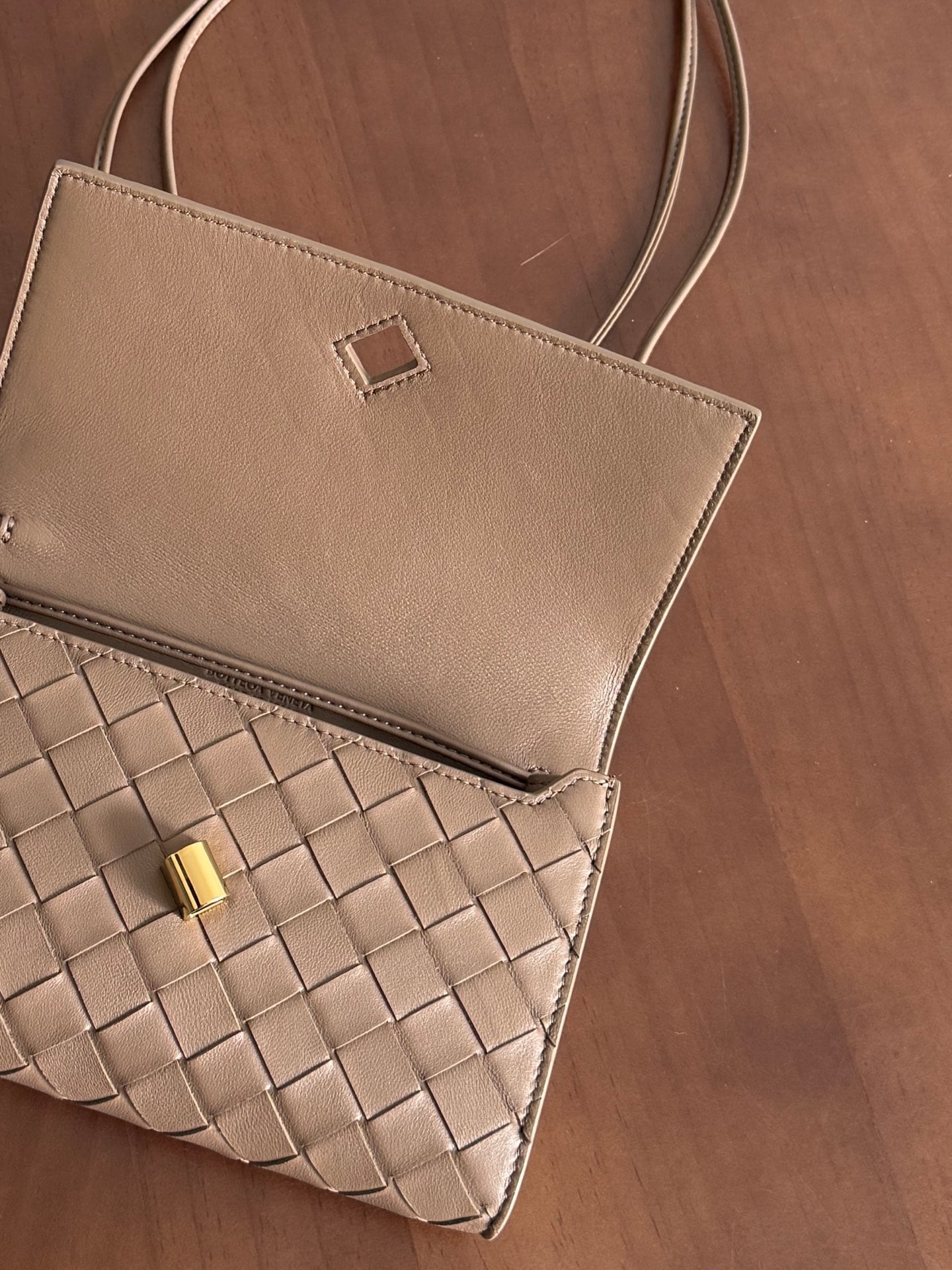 Andiamo Bottega Veneta 836940.A2
