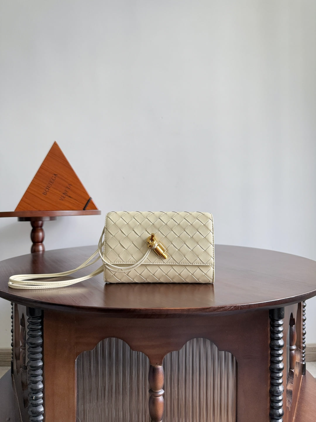 Andiamo Bottega Veneta 836940.A4