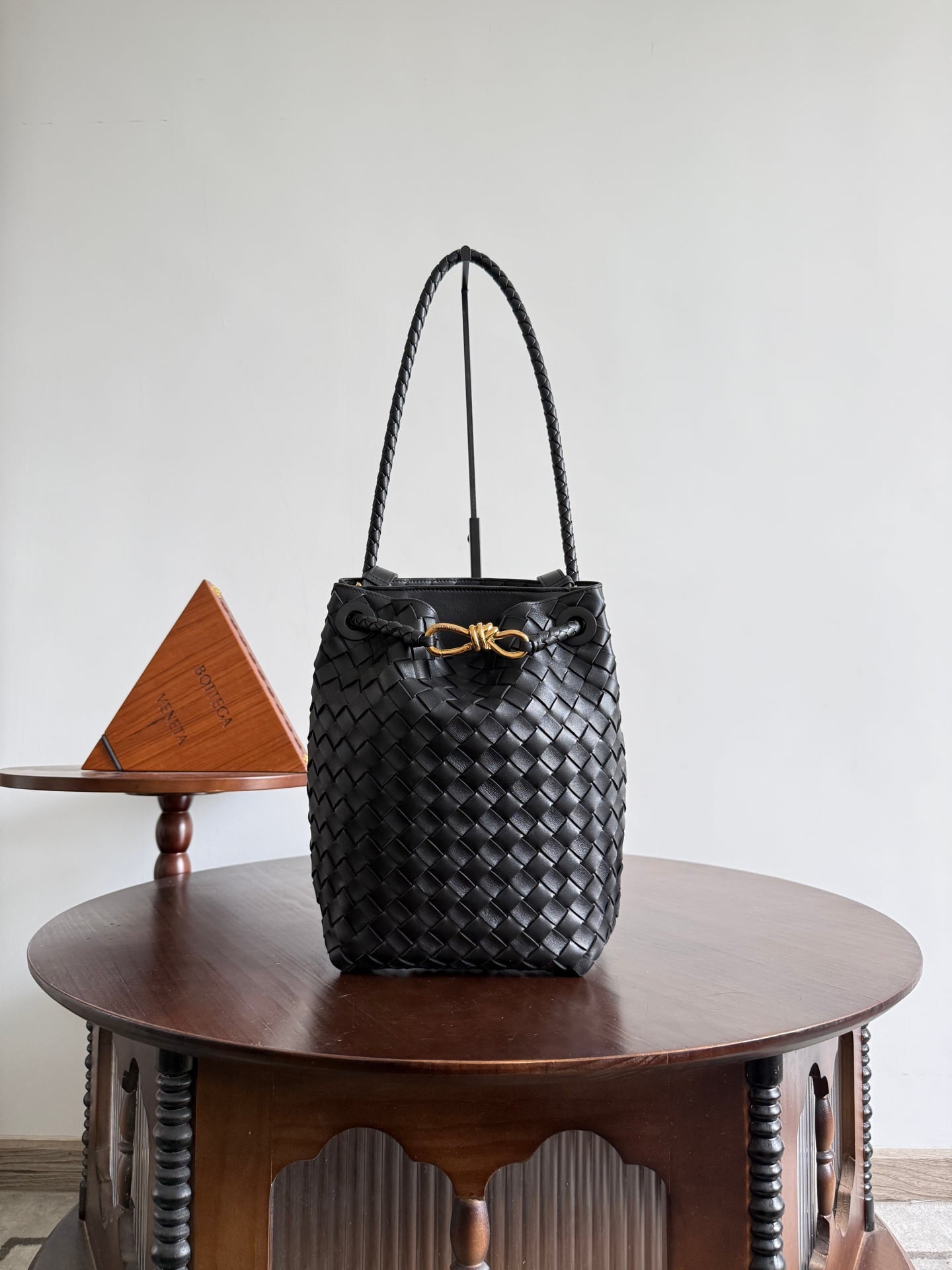 Andiamo Bottega Veneta 855759.A2