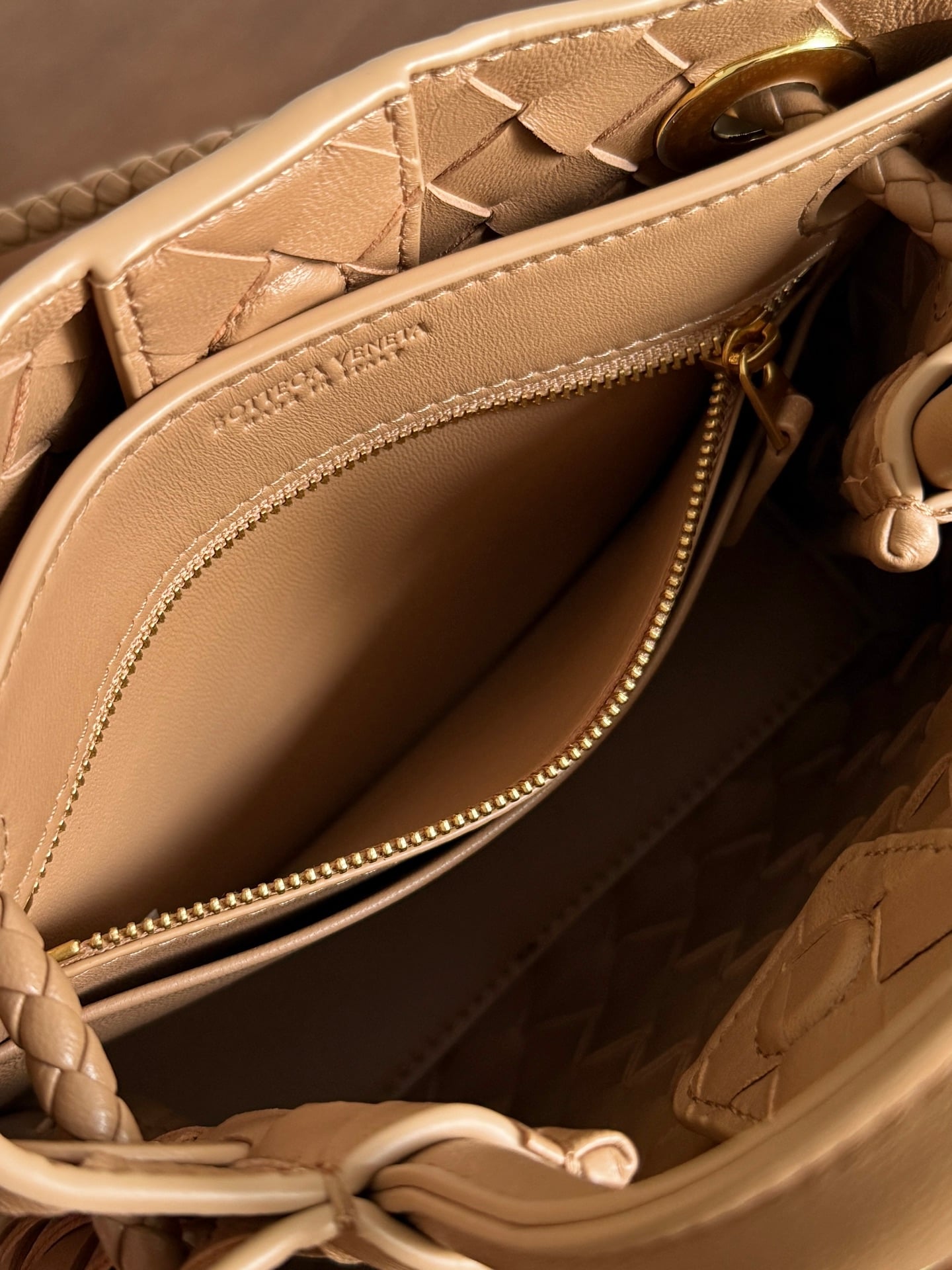 Andiamo Bottega Veneta 874957.A5