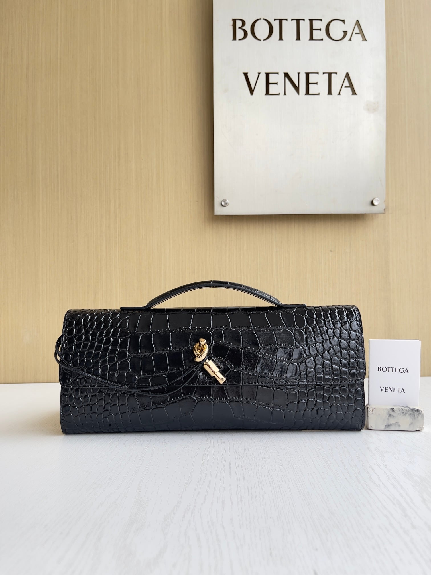 Andiamo - зеленый Bottega Veneta 741511.A19