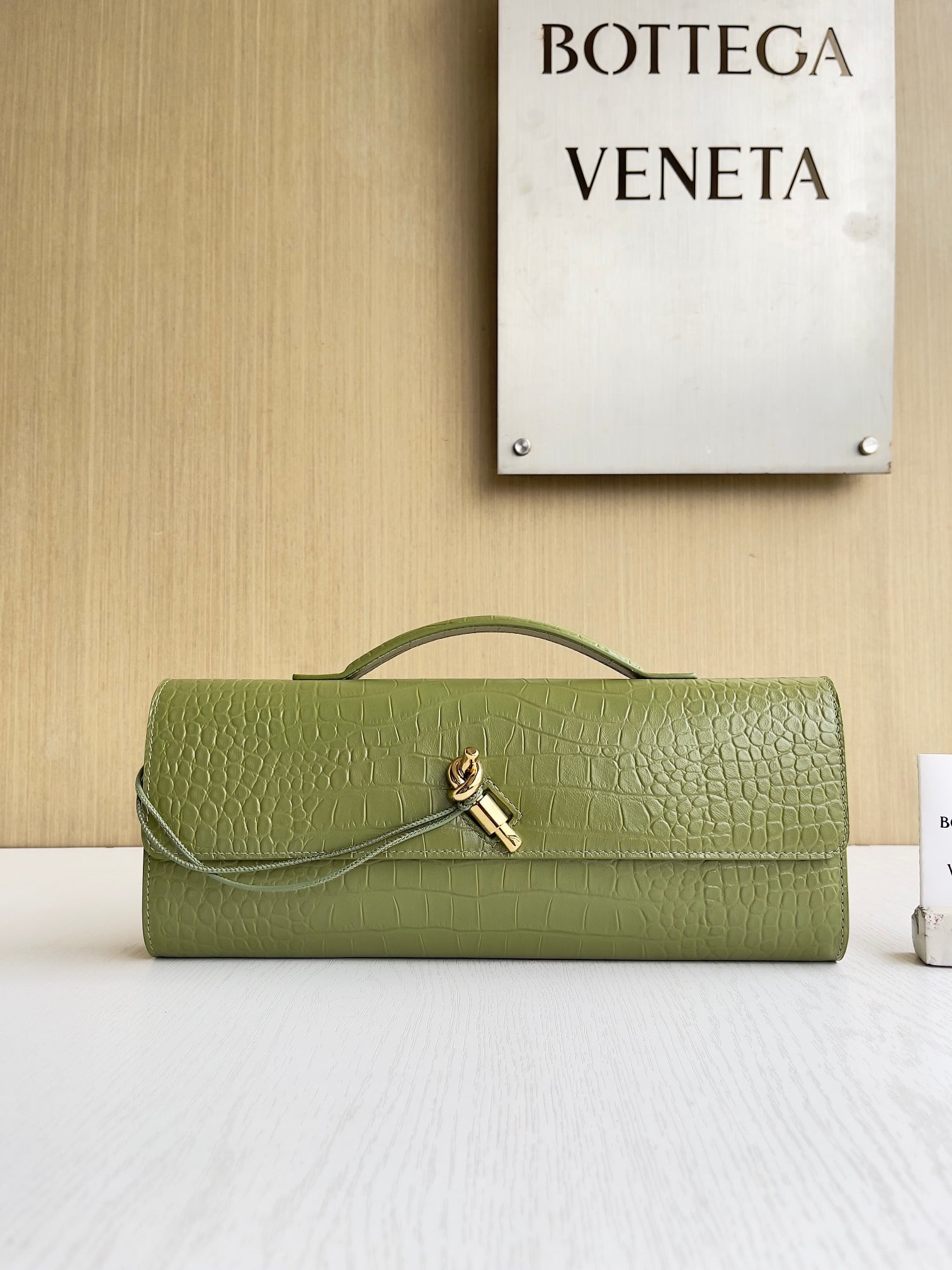 Andiamo - зеленый Bottega Veneta 741511.A24