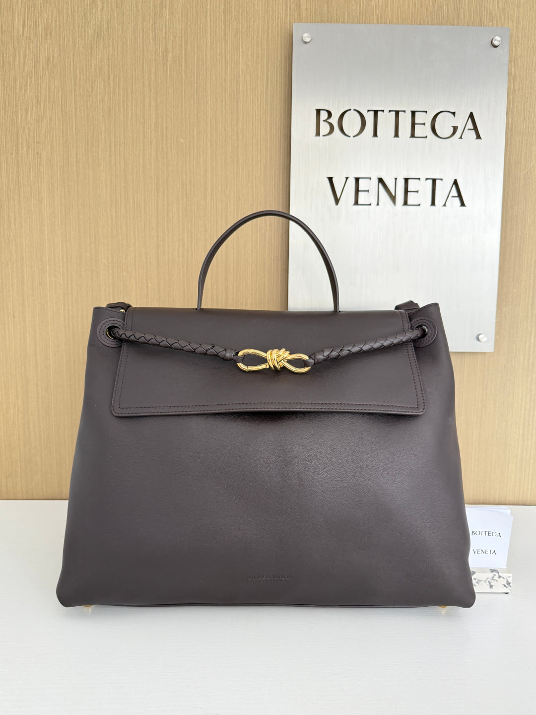 Andiamo - коричневый Bottega Veneta 826195.A6
