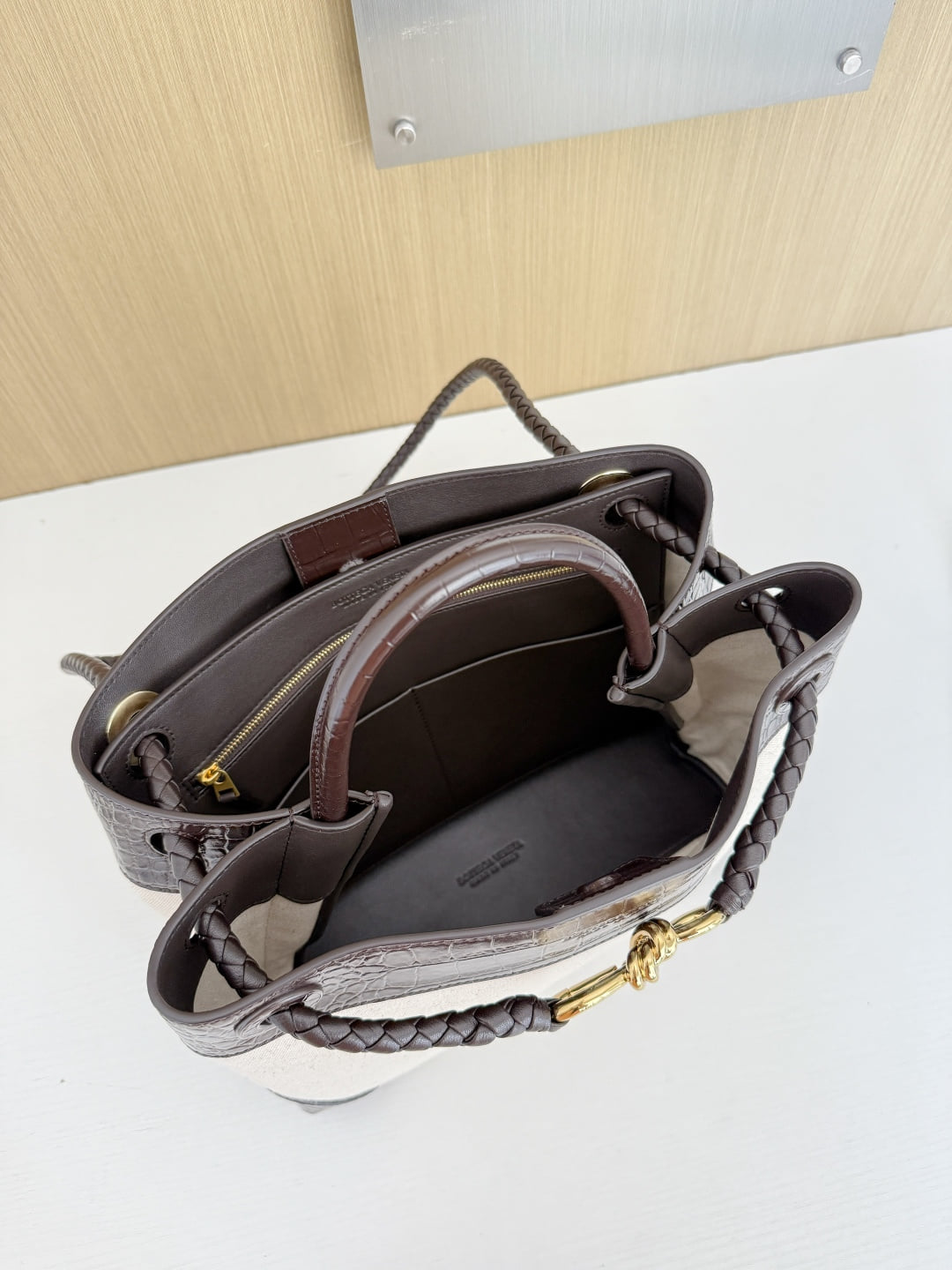 Andiamo - черный Bottega Veneta 743572.A25