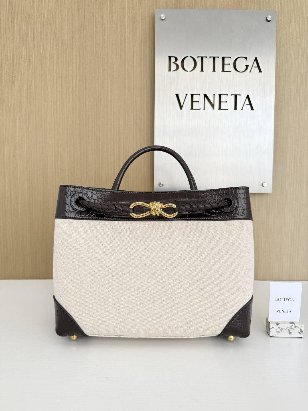 Andiamo - черный Bottega Veneta 743572.A25
