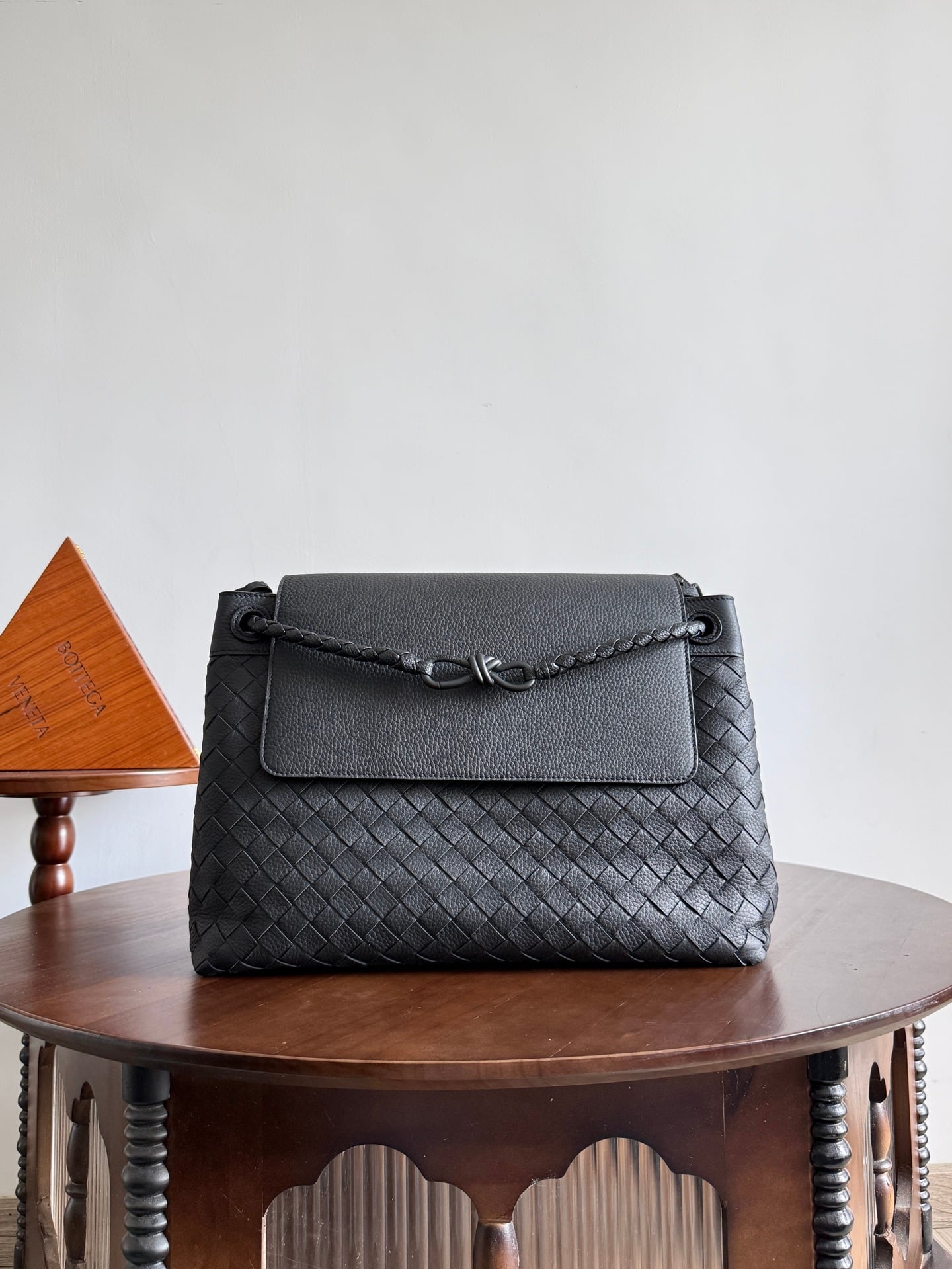 Andiamo - черный Bottega Veneta 807715.A12