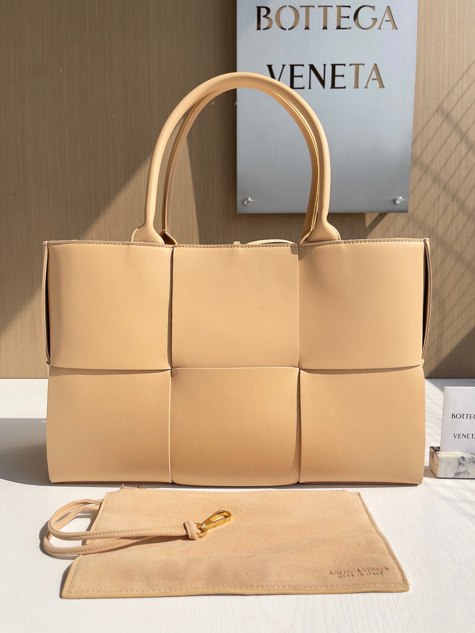 Arco Tote Bottega Veneta 609175.A21