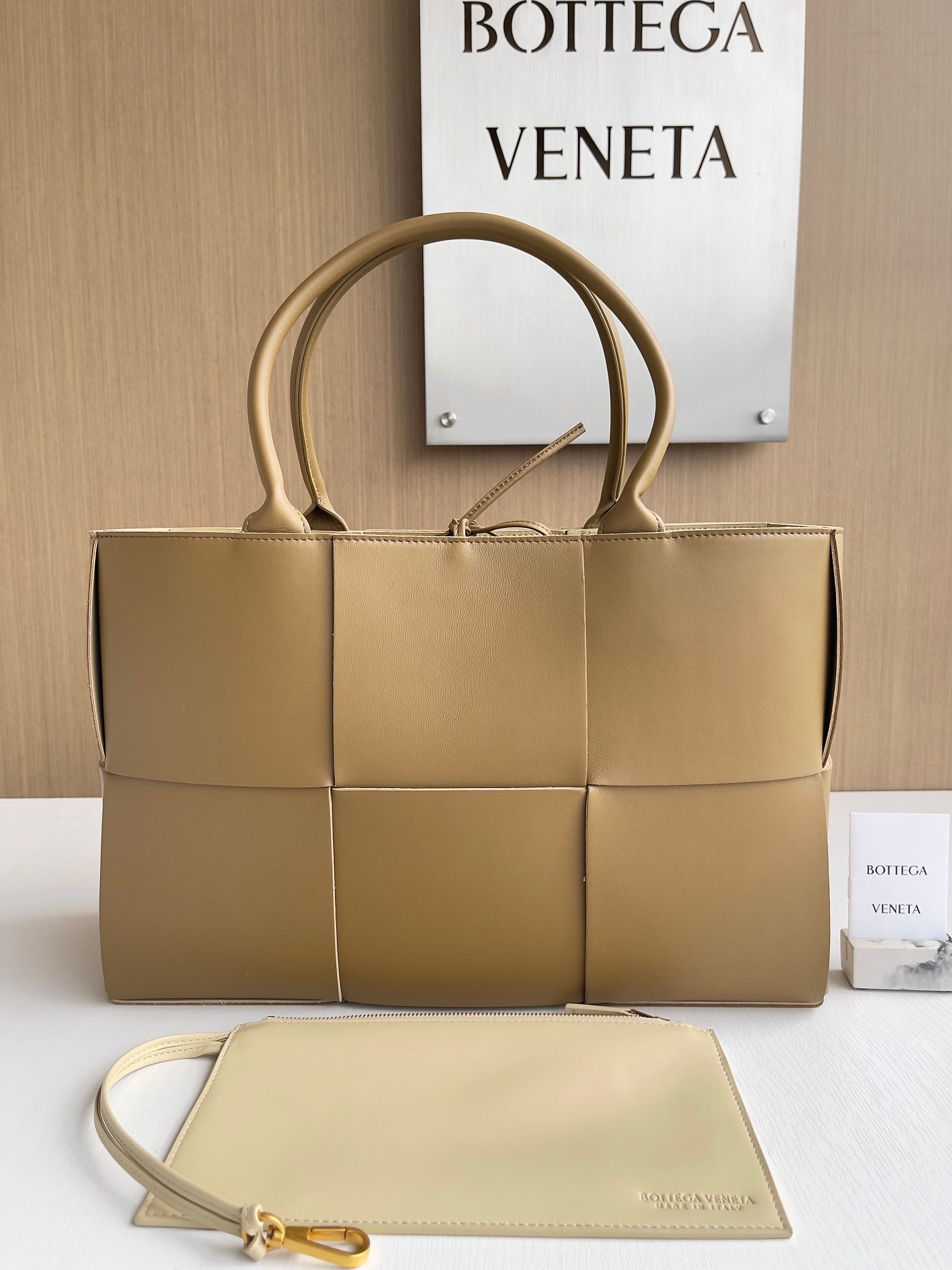 Arco Tote Bottega Veneta 609175.A34