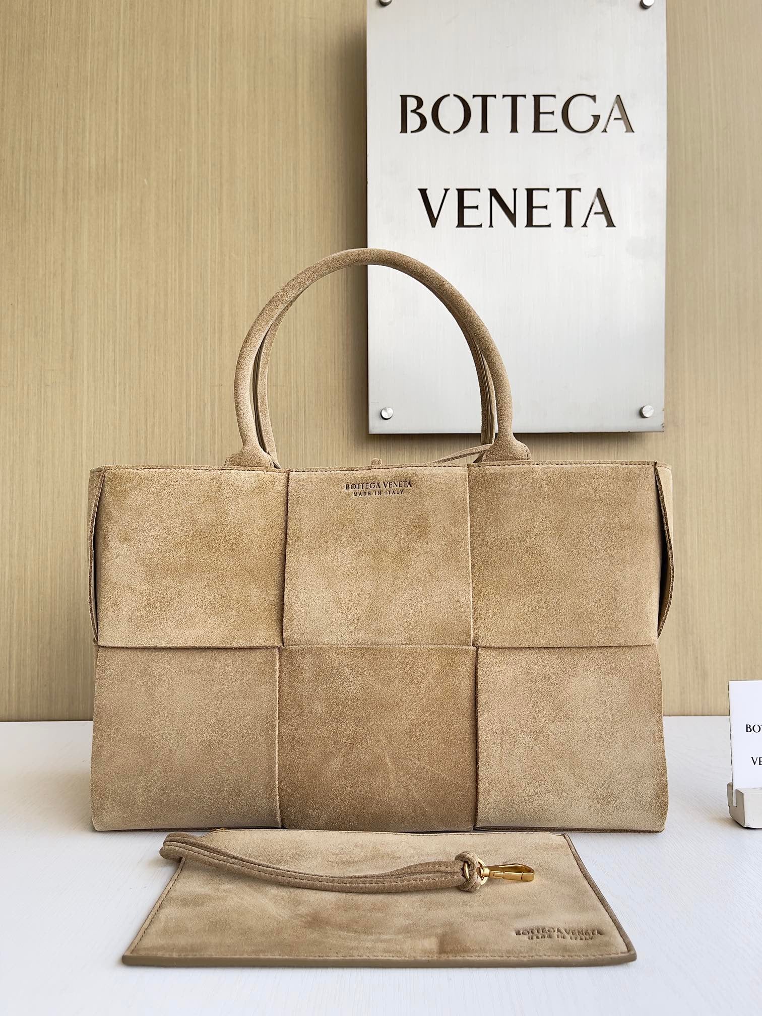 Arco Tote Bottega Veneta 609175.A36