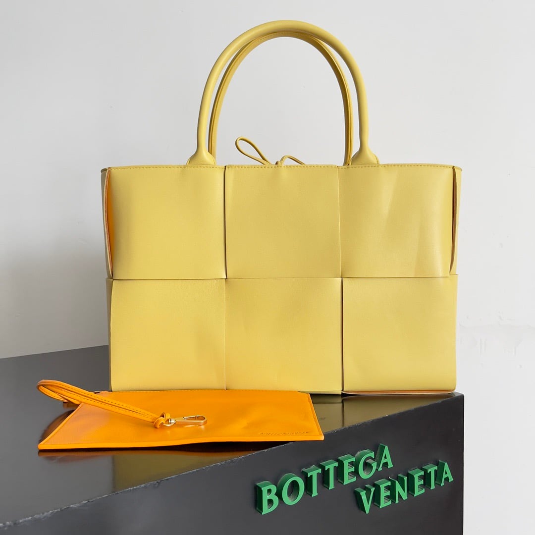 Arco Tote Bottega Veneta 609175.A42