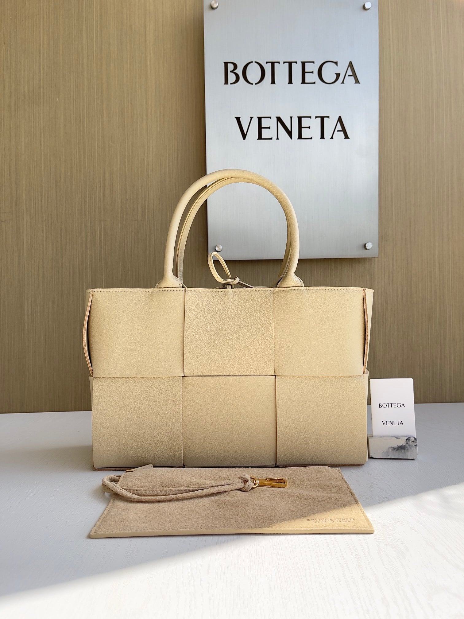 Arco Tote Bottega Veneta 652867.A15