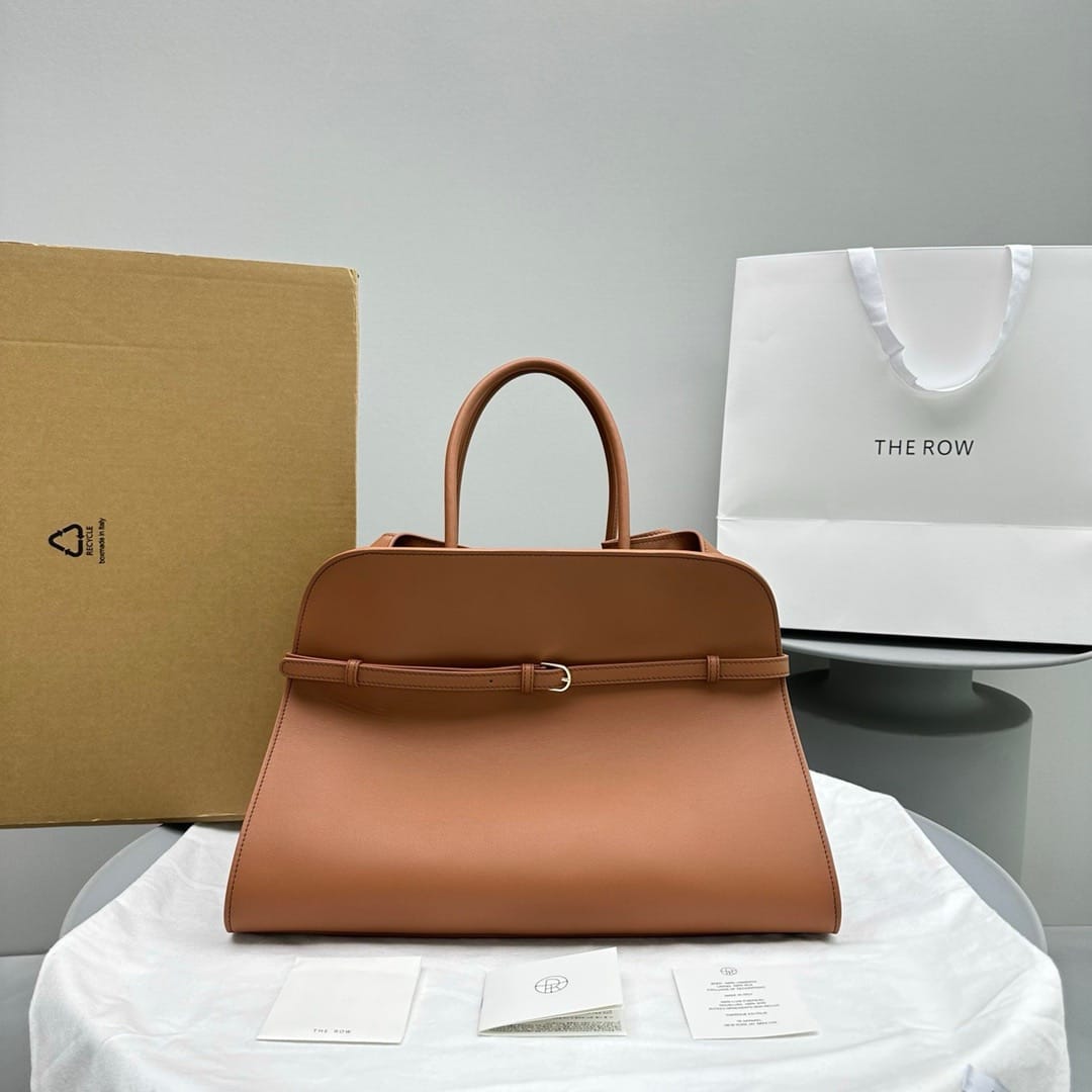 Margaux belt 15 The Row E688168.2