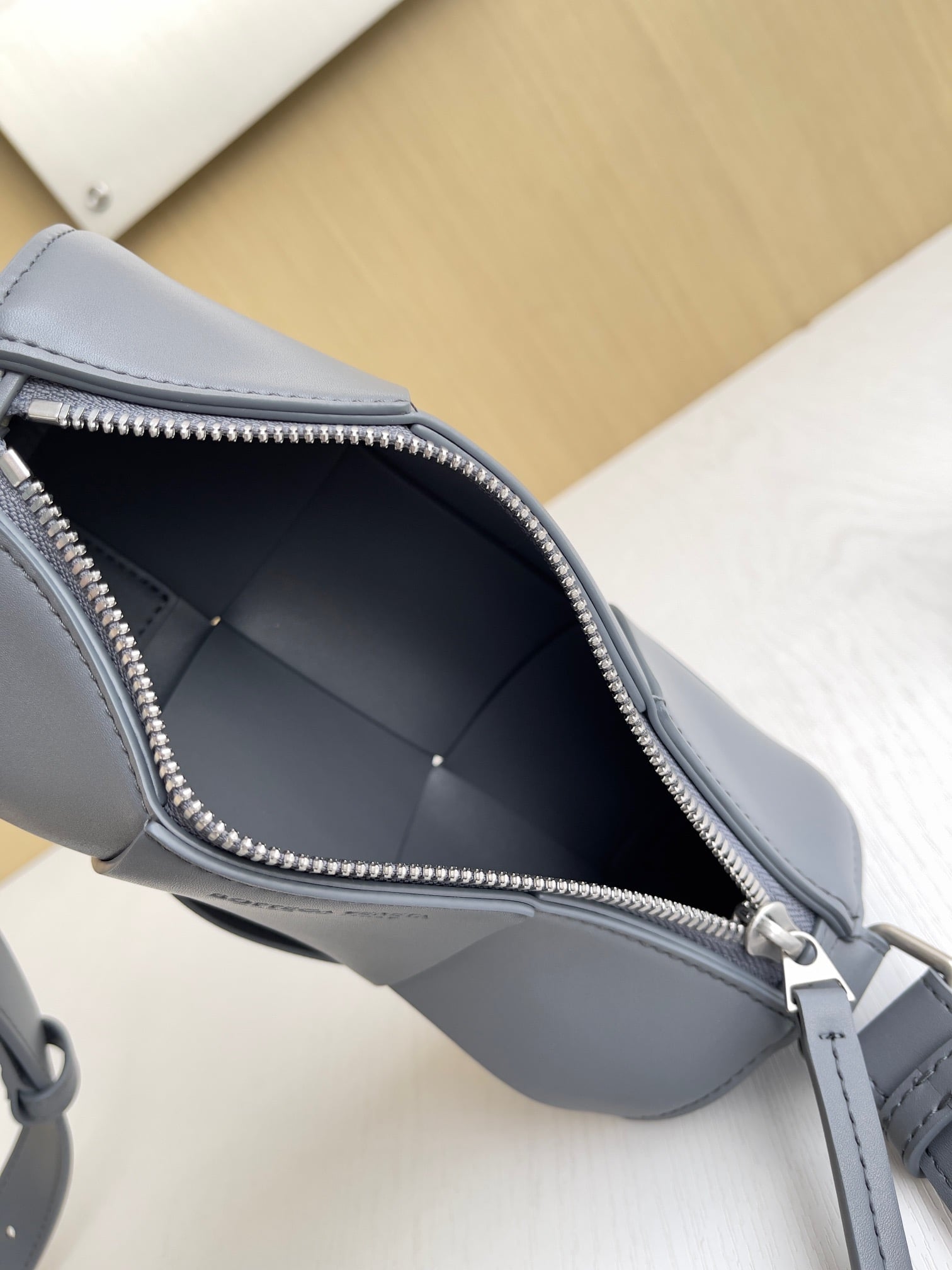 Barrel Bottega Veneta 741561