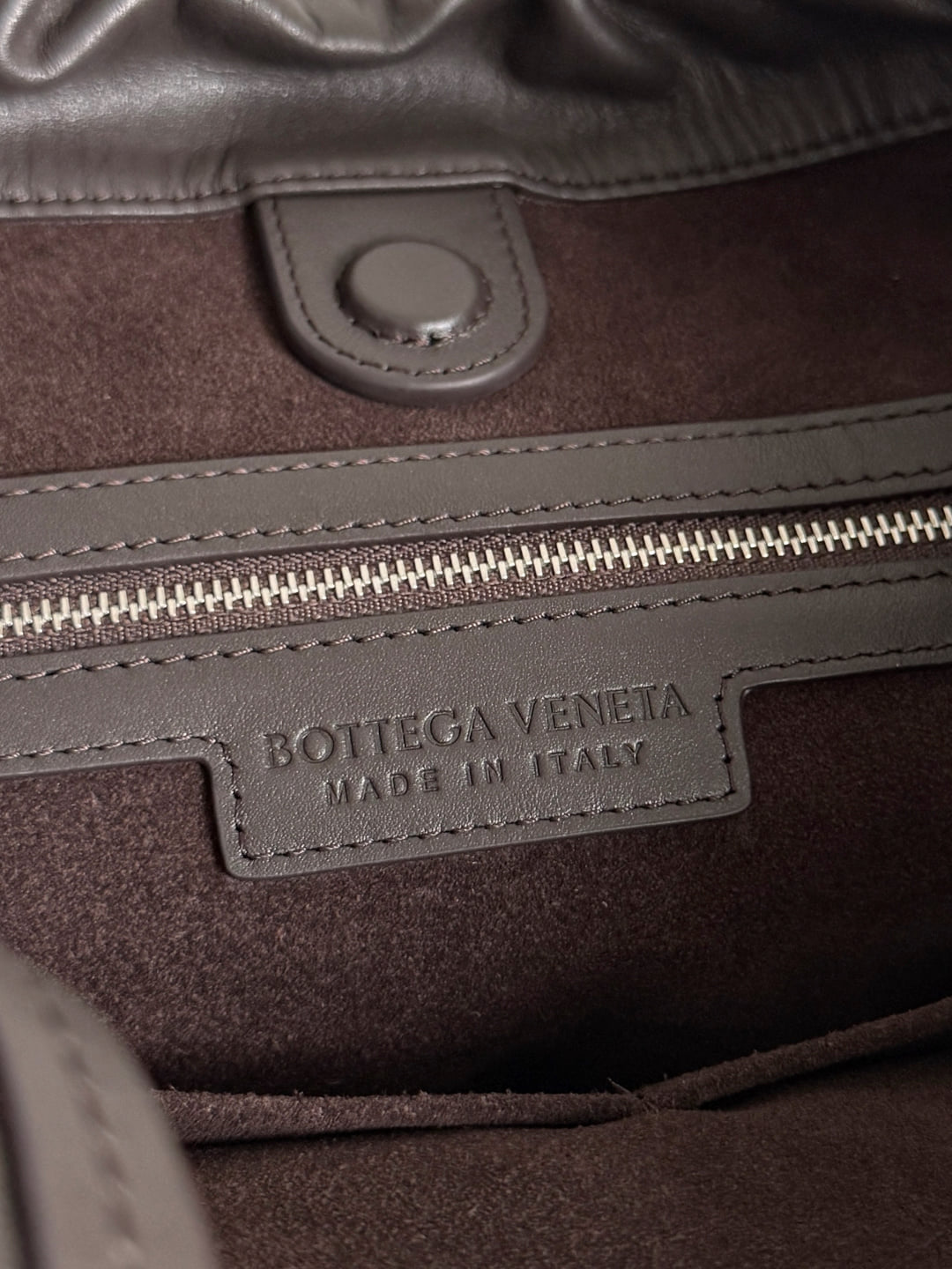 Biblioteca Bucket Bottega Veneta 836020.A3