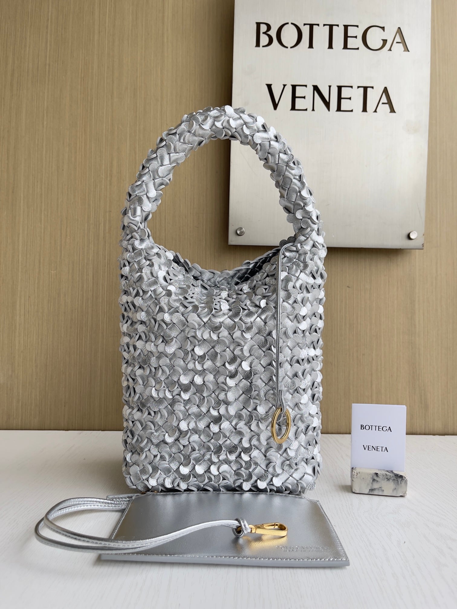 Cabat Bucket Bottega Veneta 762587.A3