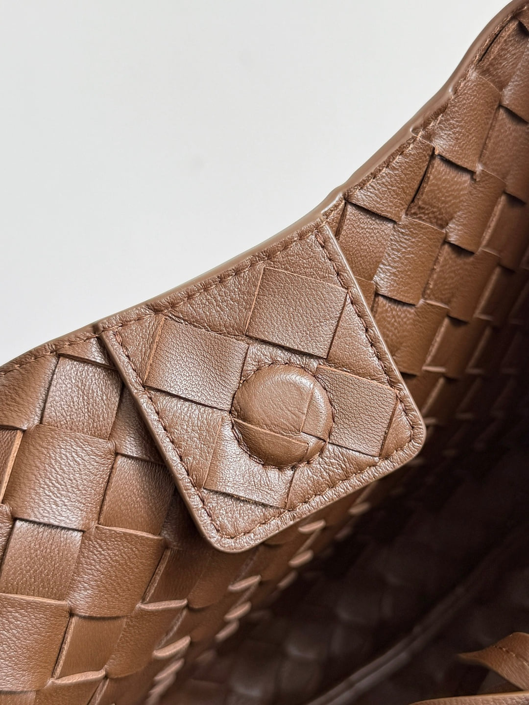 Campana Bottega Veneta 844249.A5