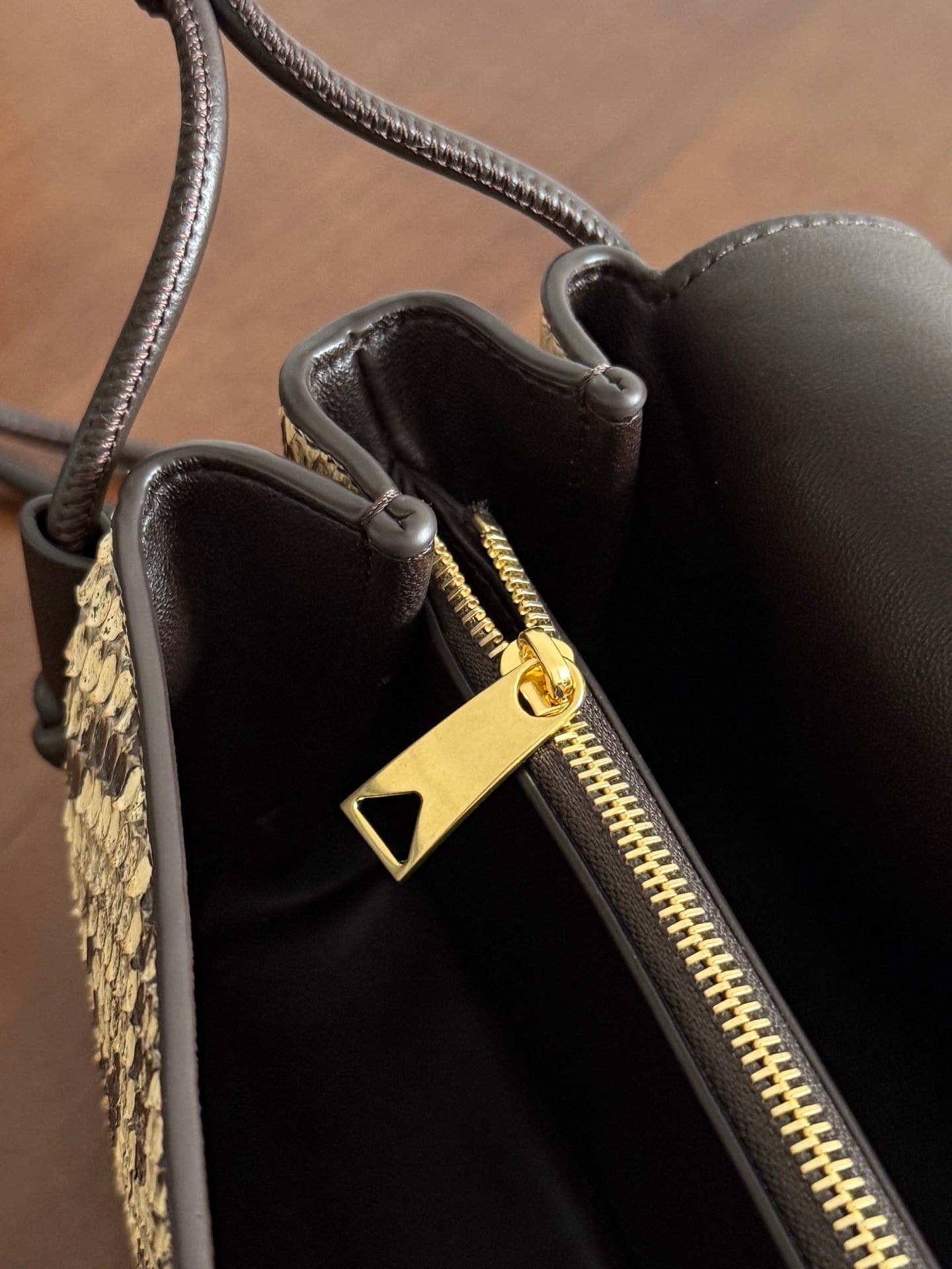 Clutch Bottega Veneta 843893.A10