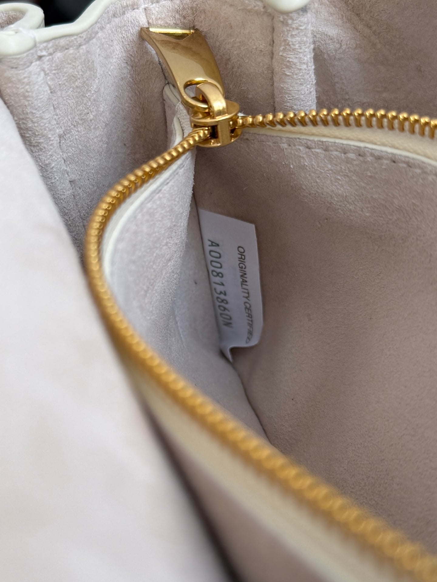 Clutch Bottega Veneta 843893.A11