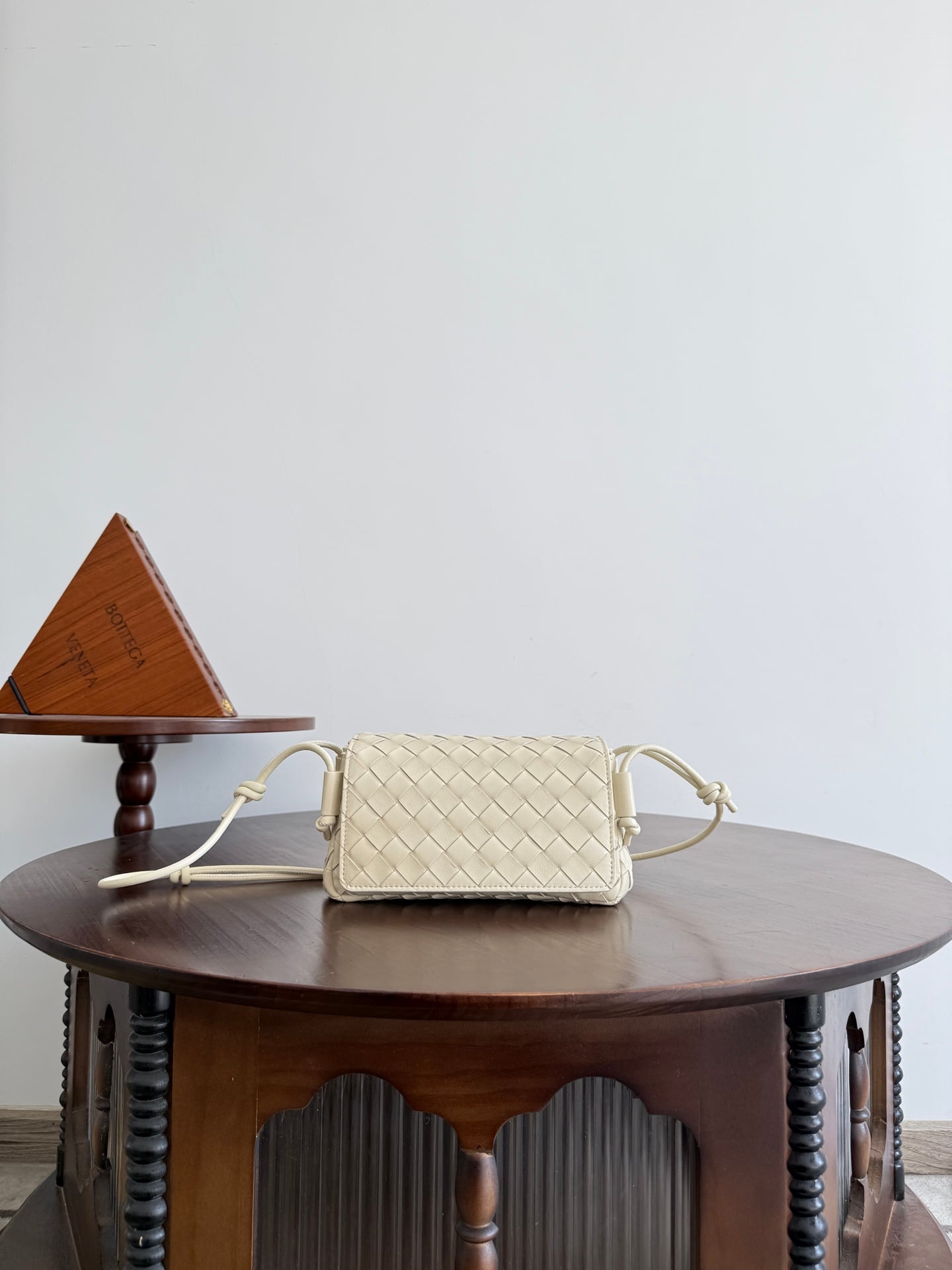 Clutch Bottega Veneta 843893.A11