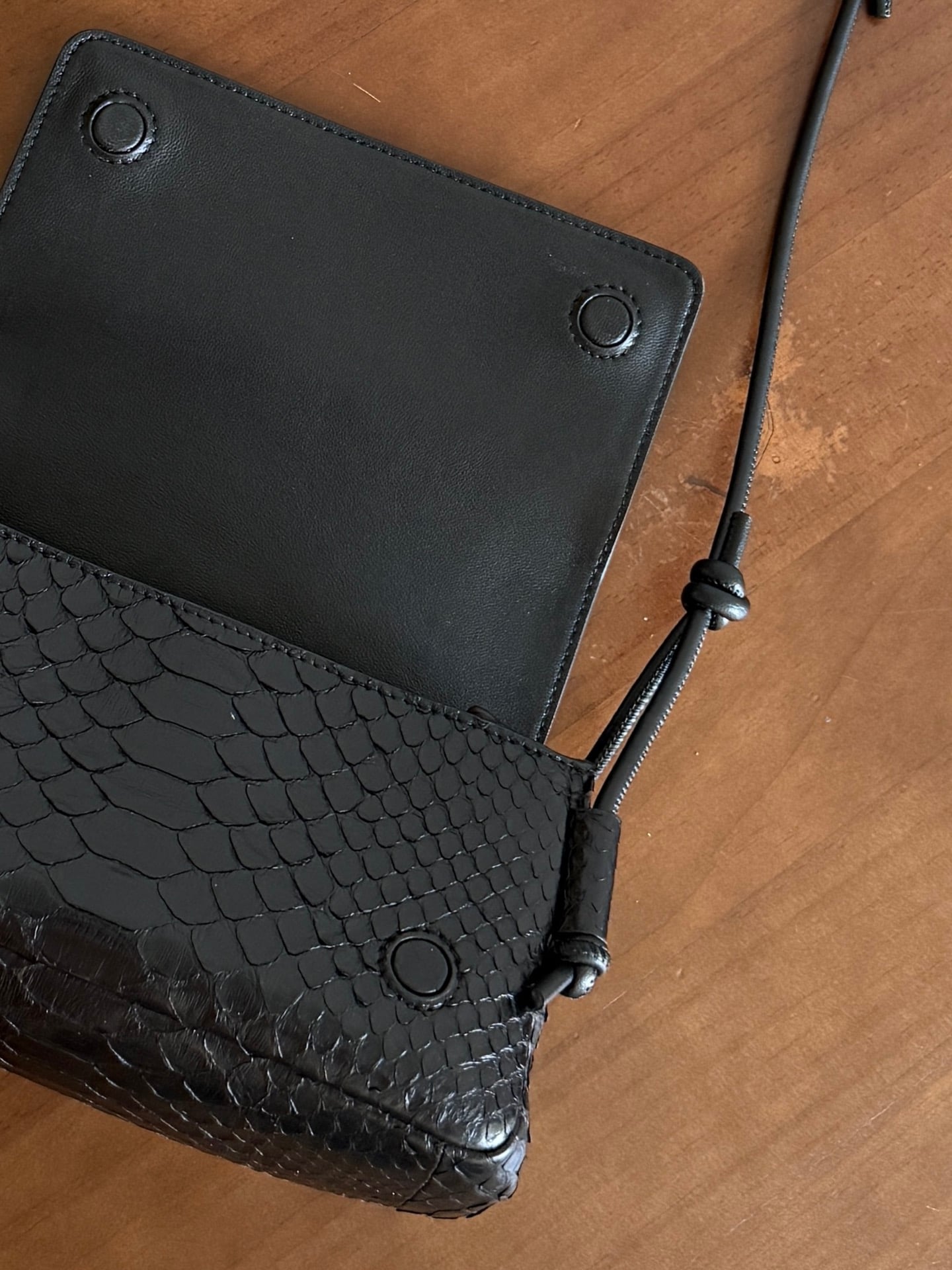 Clutch - черный Bottega Veneta 843893.A16