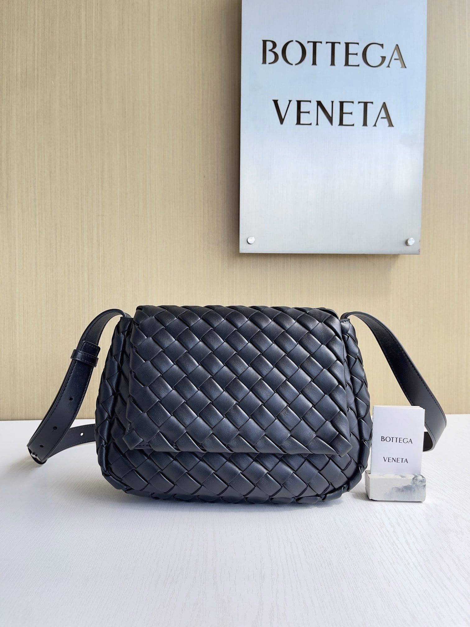 Cobble Bottega Veneta 755659.A1