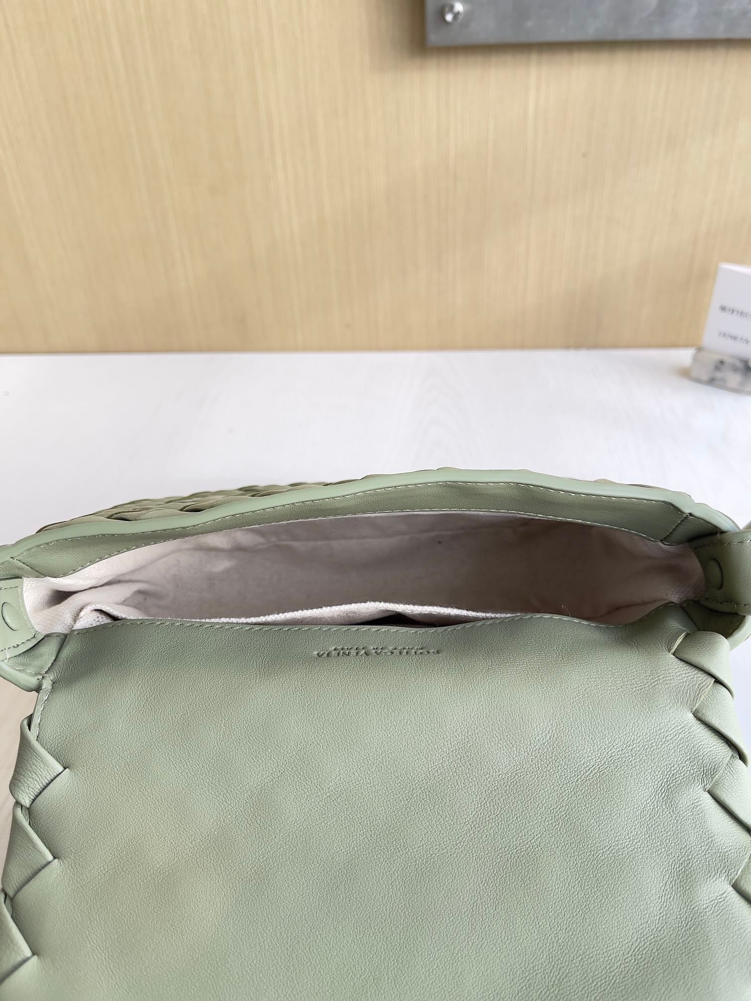 Cobble Bottega Veneta 755659.A5