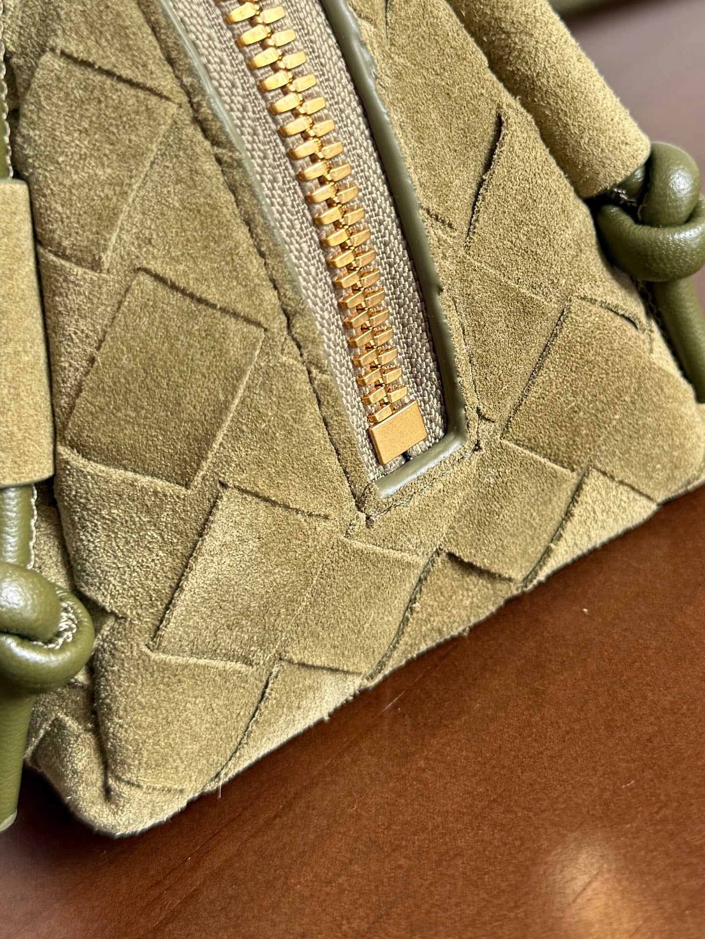 Concert Pouch - зеленый Bottega Veneta 794258.A3