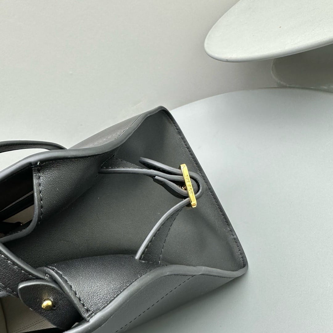 Margaux 12 The Row E688108.4