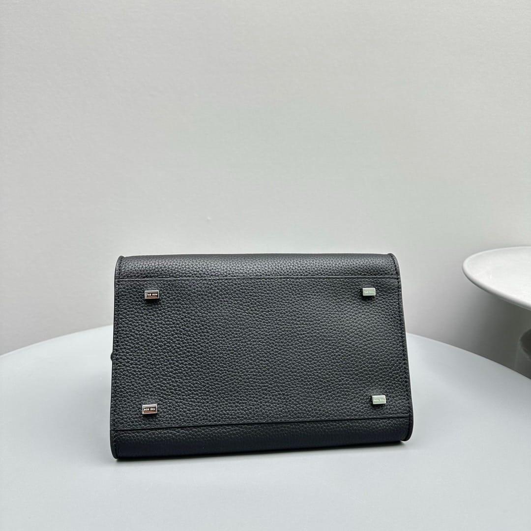 Margaux 10 The Row E68898.8