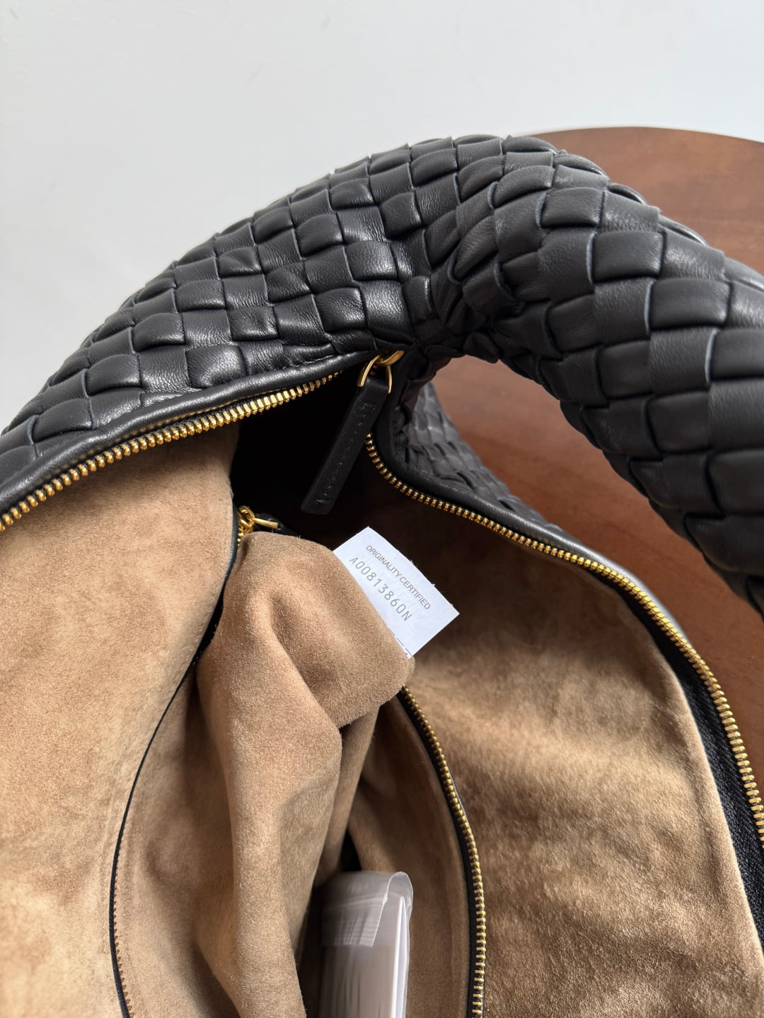 Hobo - черный Bottega Veneta 856739.A4