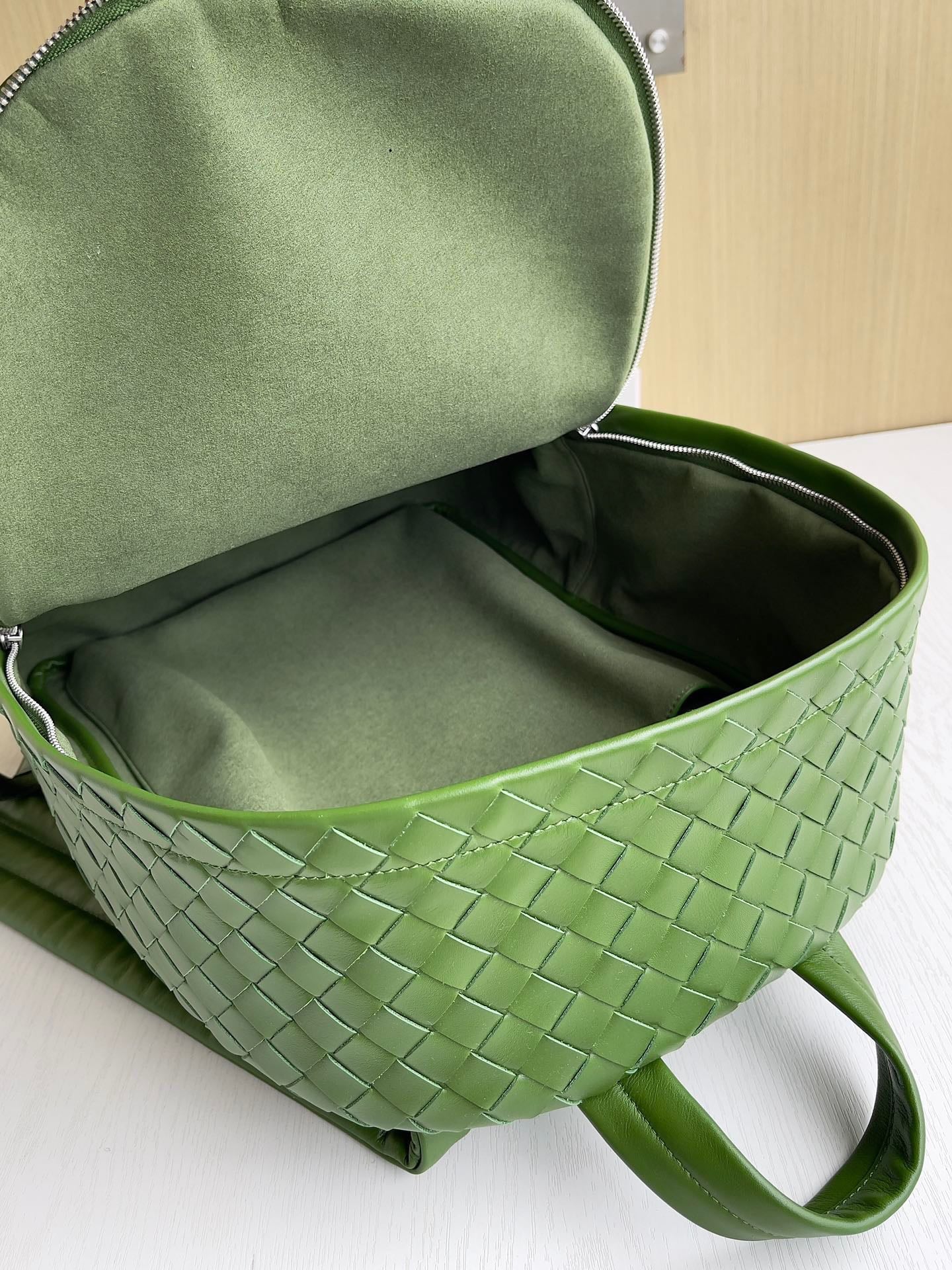 Intrecciato Backpack Bottega Veneta 730728.A3