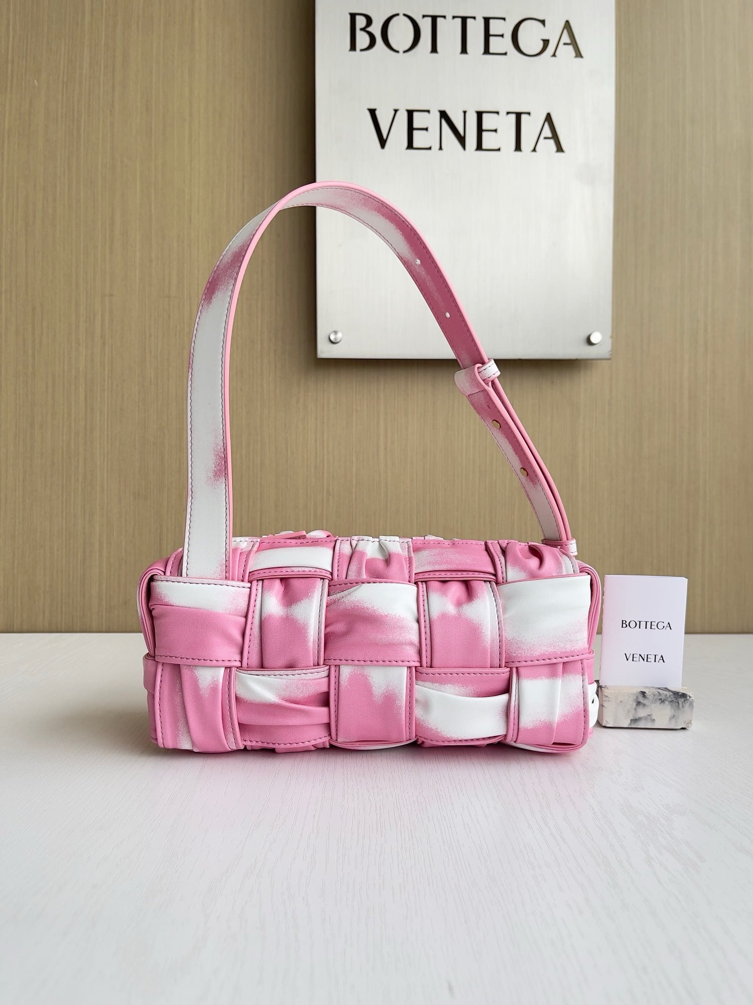 Intrecciato Barrel Bottega Veneta 736233.A3