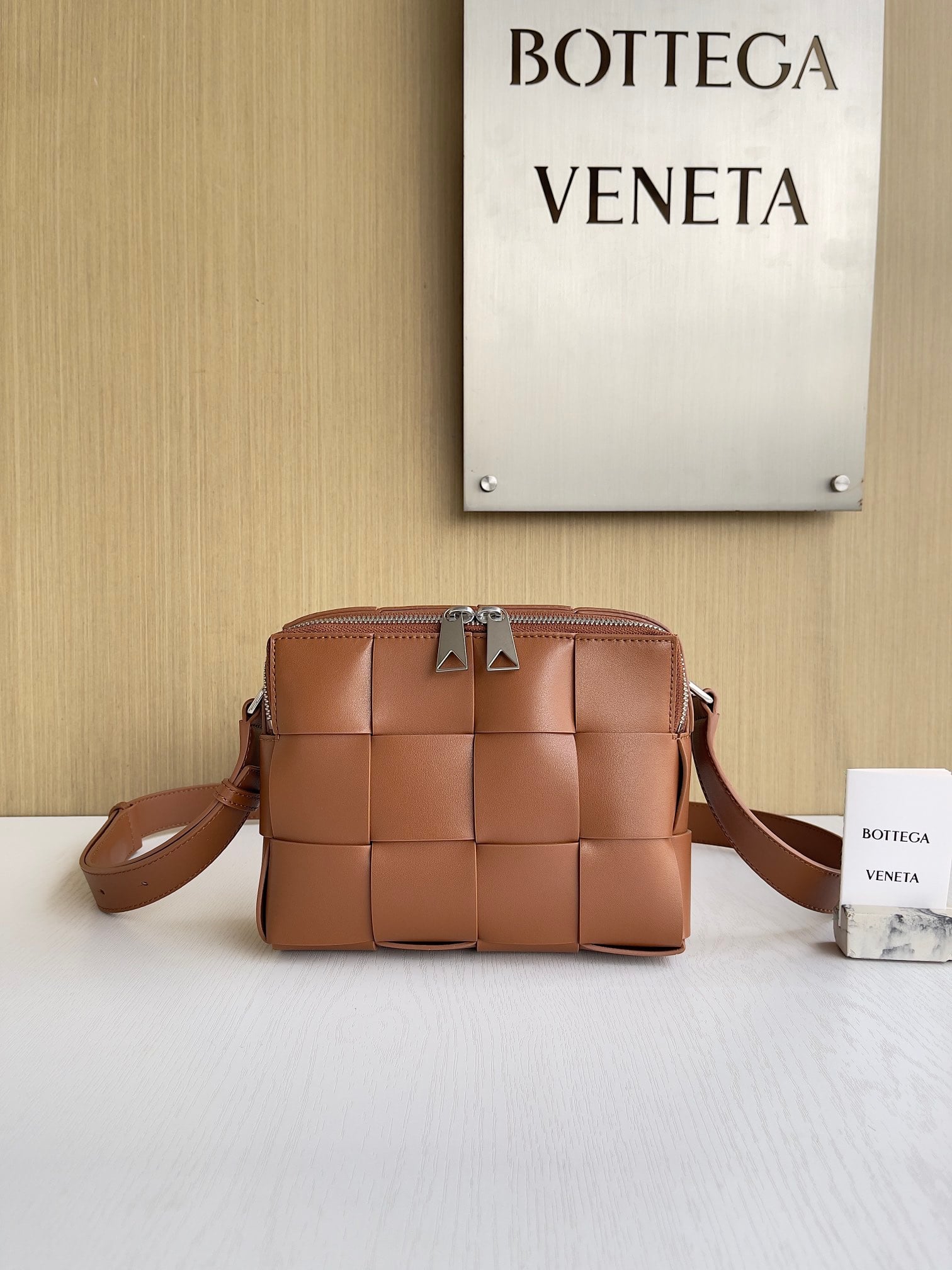 Intrecciato Camera Bag Bottega Veneta 730027.A4