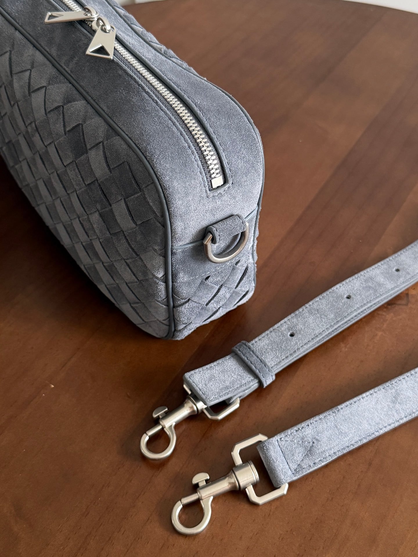 Intrecciato Camera Bag Bottega Veneta 755923.A2