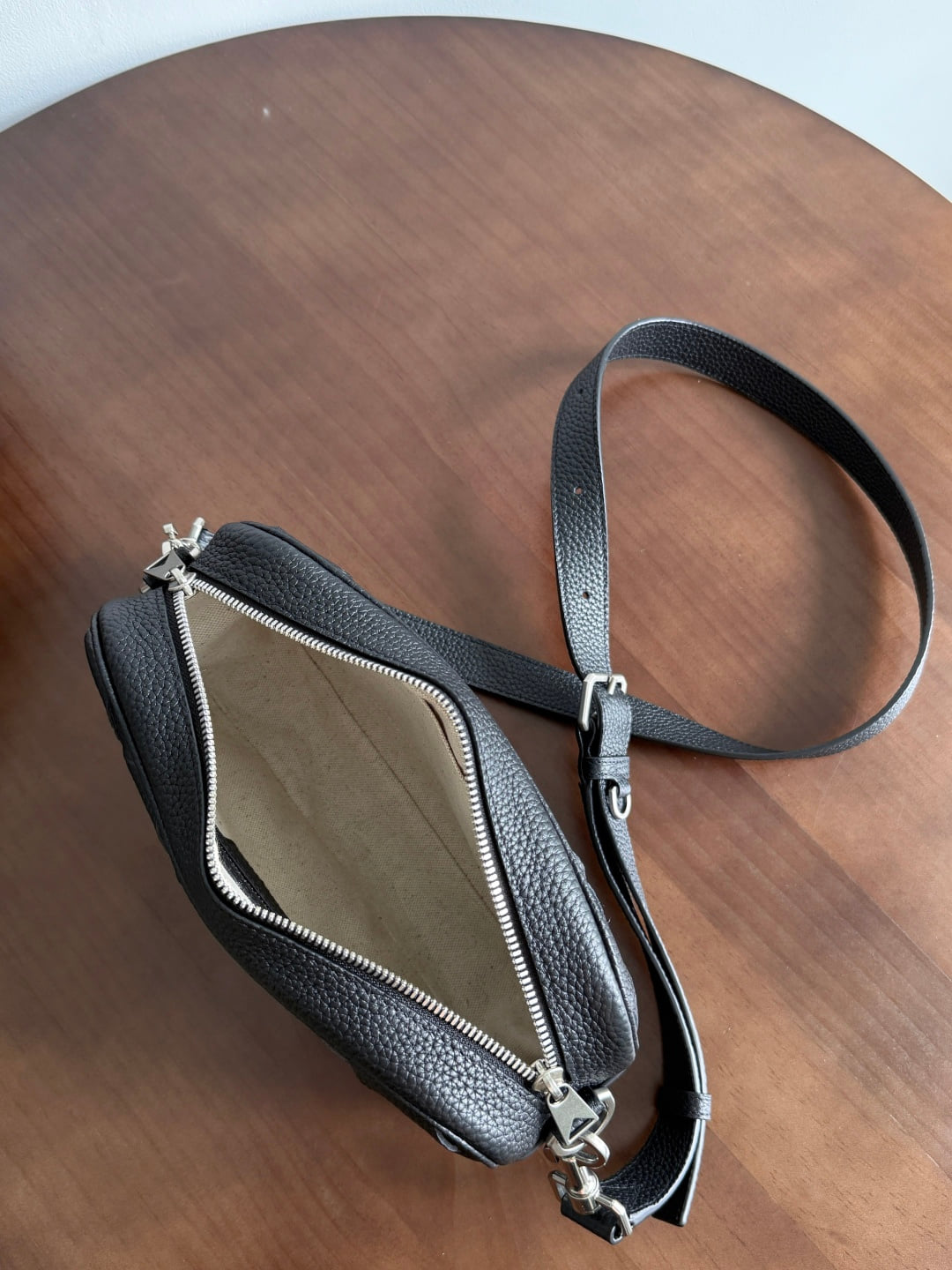 Intrecciato Camera Bag Bottega Veneta 755923.A3