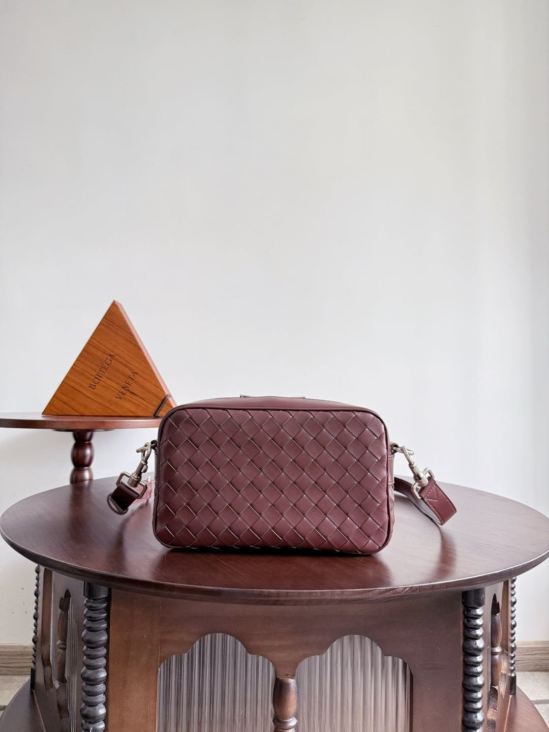 Intrecciato Camera Bag Bottega Veneta 755923.A4