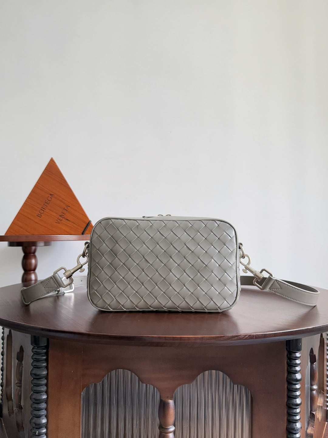 Intrecciato Camera Bag Bottega Veneta 755923.A6