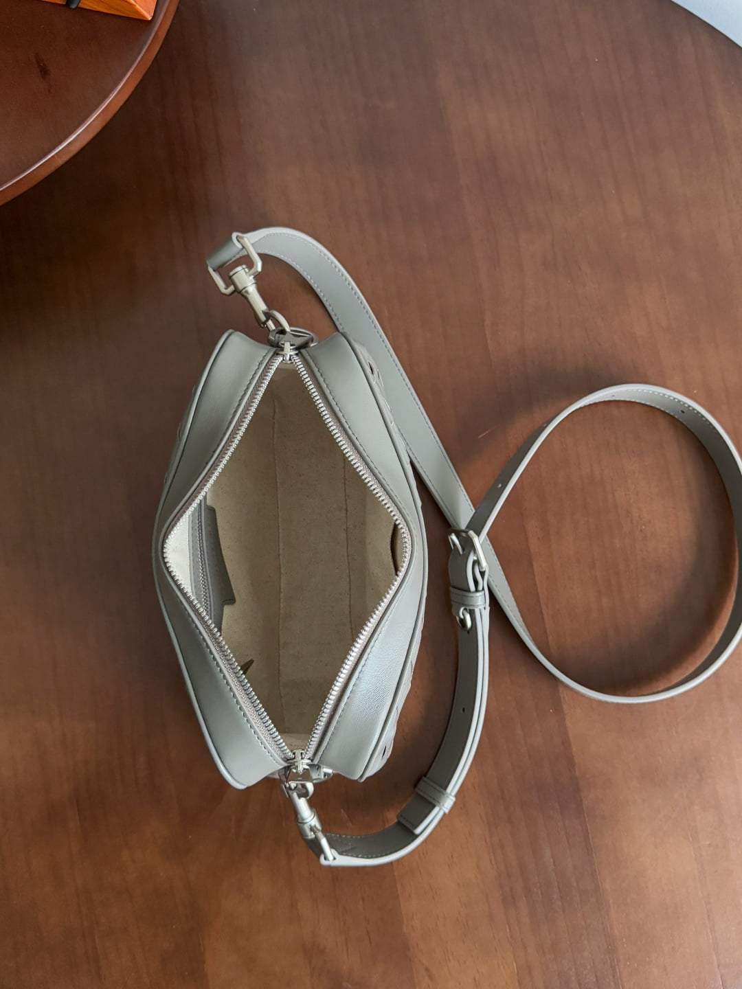 Intrecciato Camera Bag Bottega Veneta 755923.A6