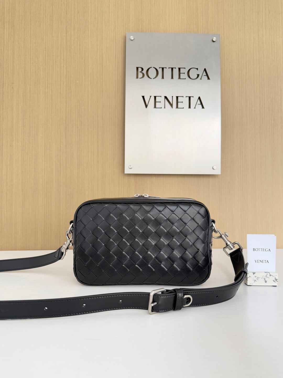 Intrecciato Camera Bag Bottega Veneta 755923.A11