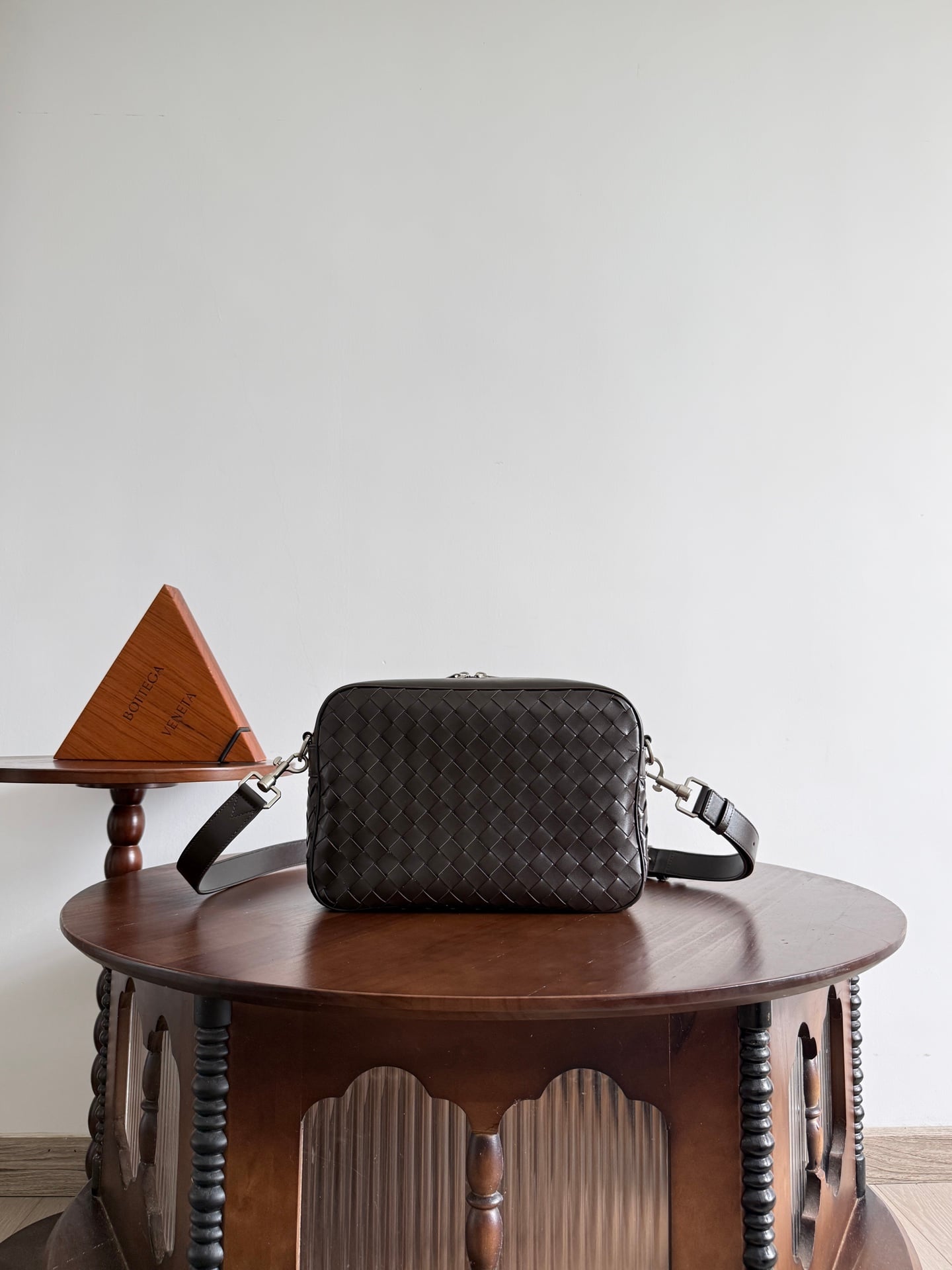 Intrecciato Camera Bag Bottega Veneta 755925.A3