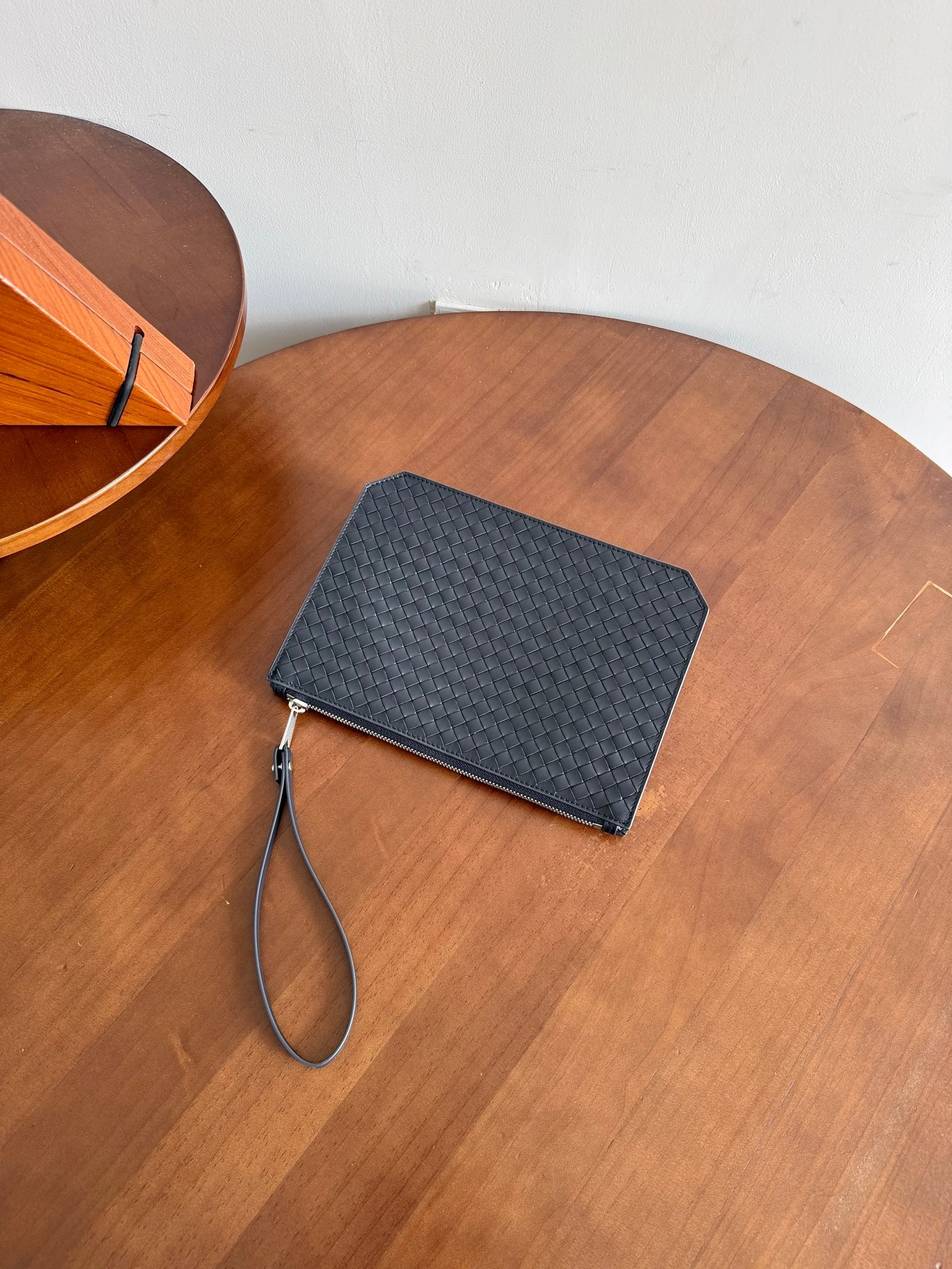 Intrecciato Clutch Bottega Veneta 805829.A2