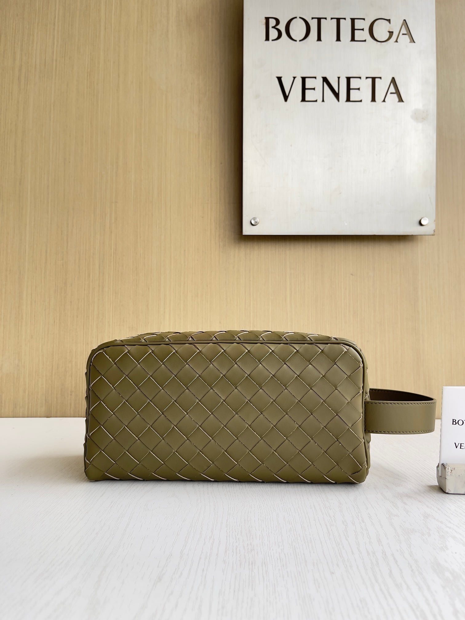 Intrecciato Toiletry Bag Bottega Veneta 729295.A1