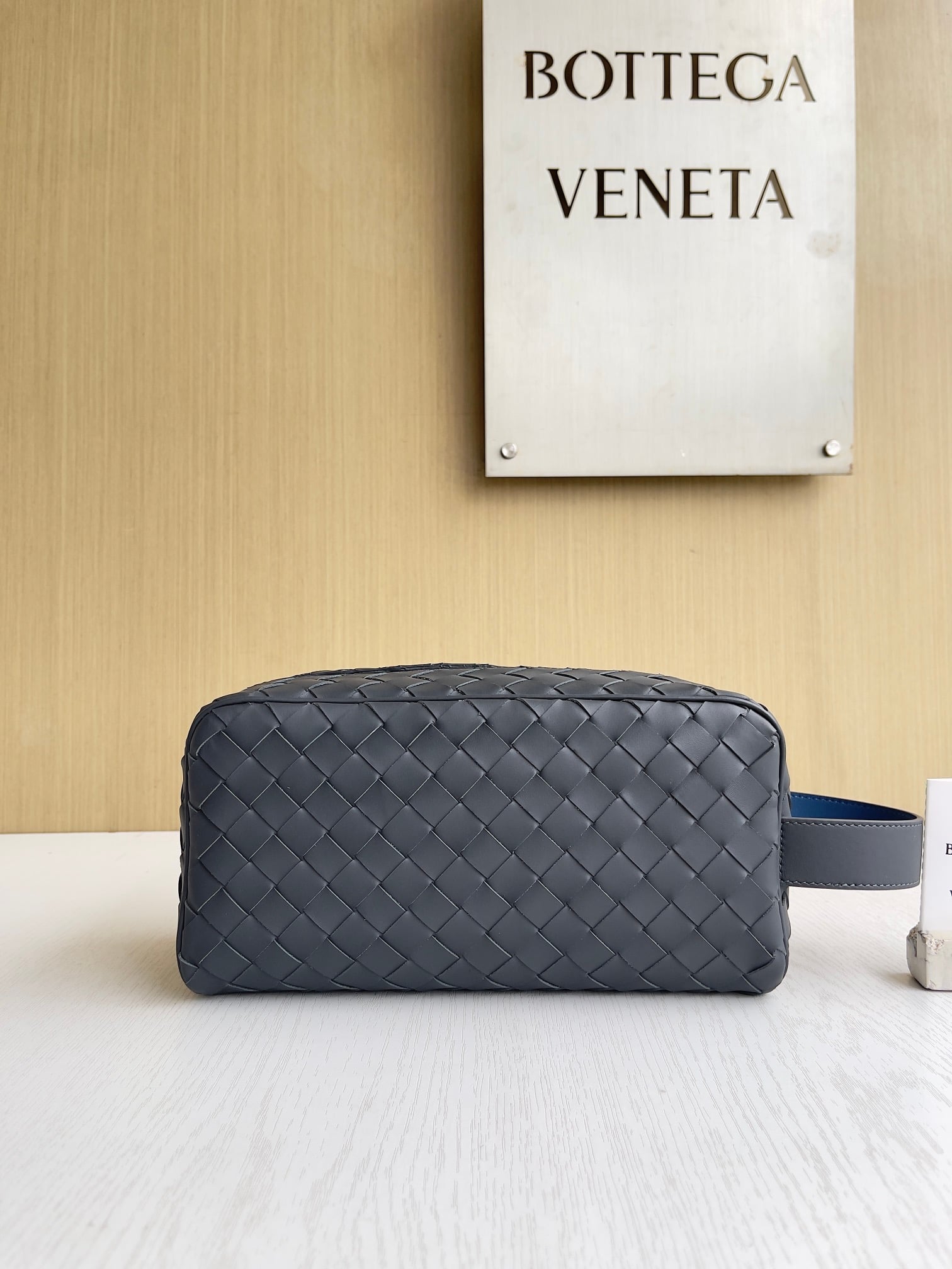 Intrecciato Toiletry Bag Bottega Veneta 729295.A2