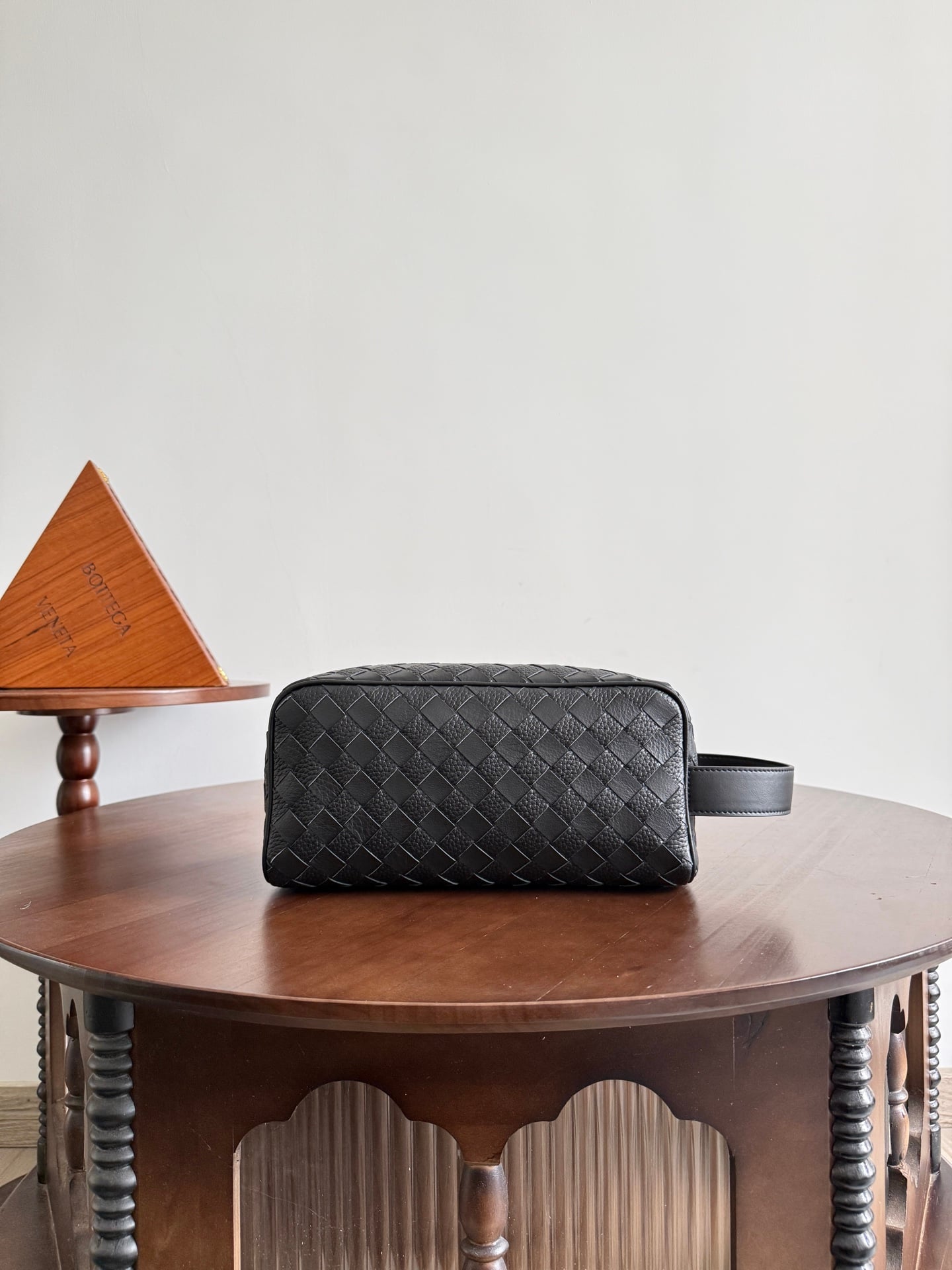 Intrecciato Toiletry Bag Bottega Veneta 729295.A4