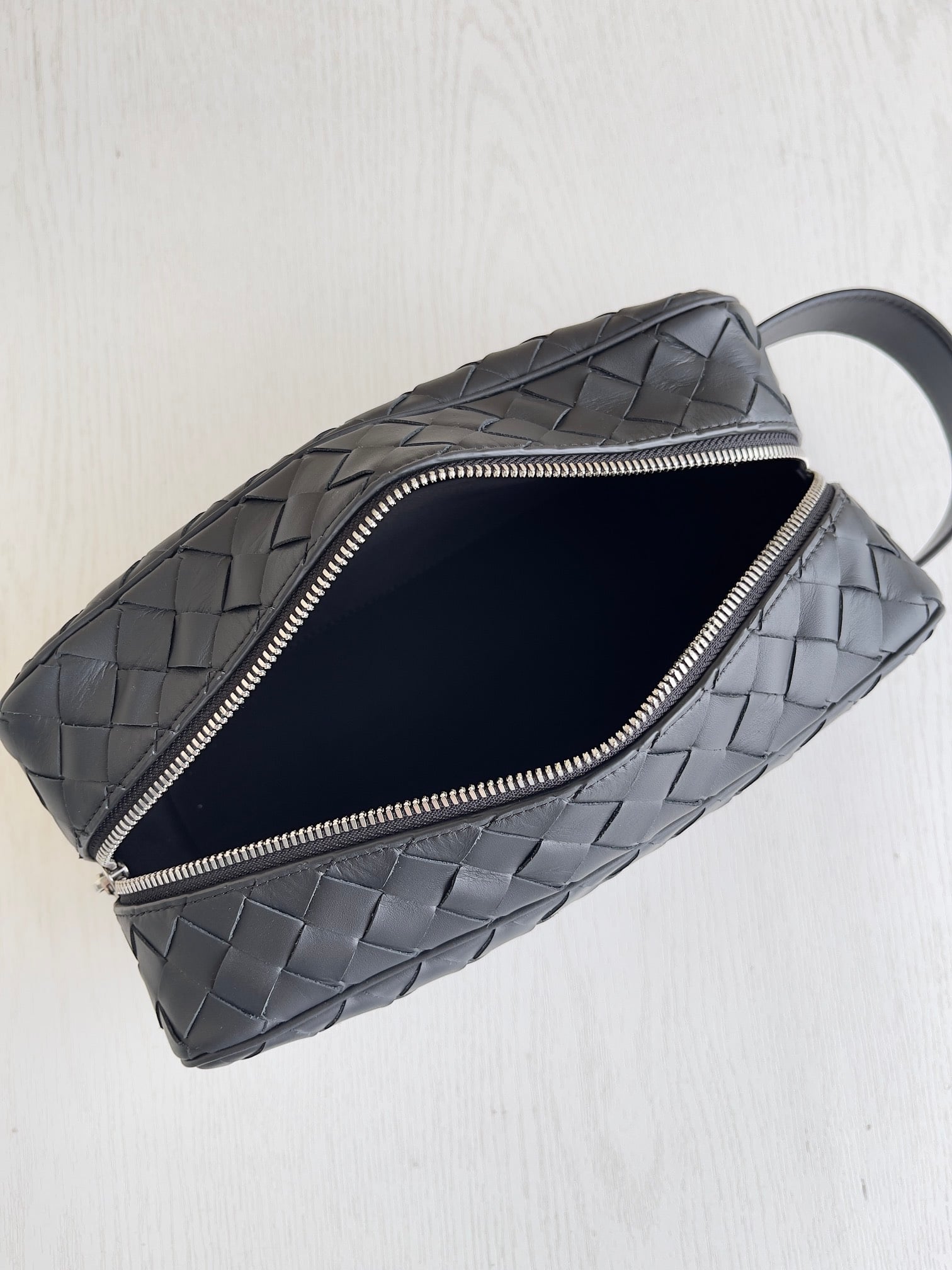 Intrecciato Toiletry Bag Bottega Veneta 729295.A6