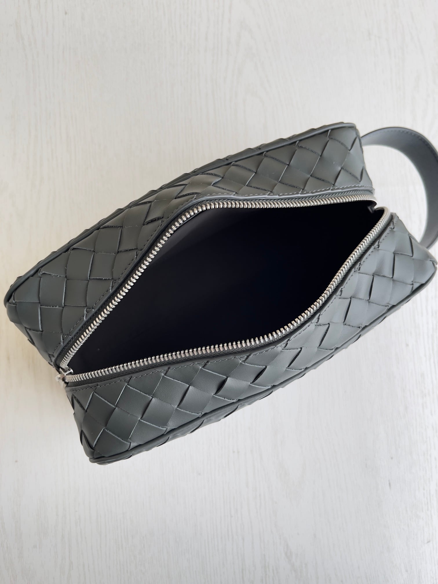 Intrecciato Toiletry Bag Bottega Veneta 729295.A10