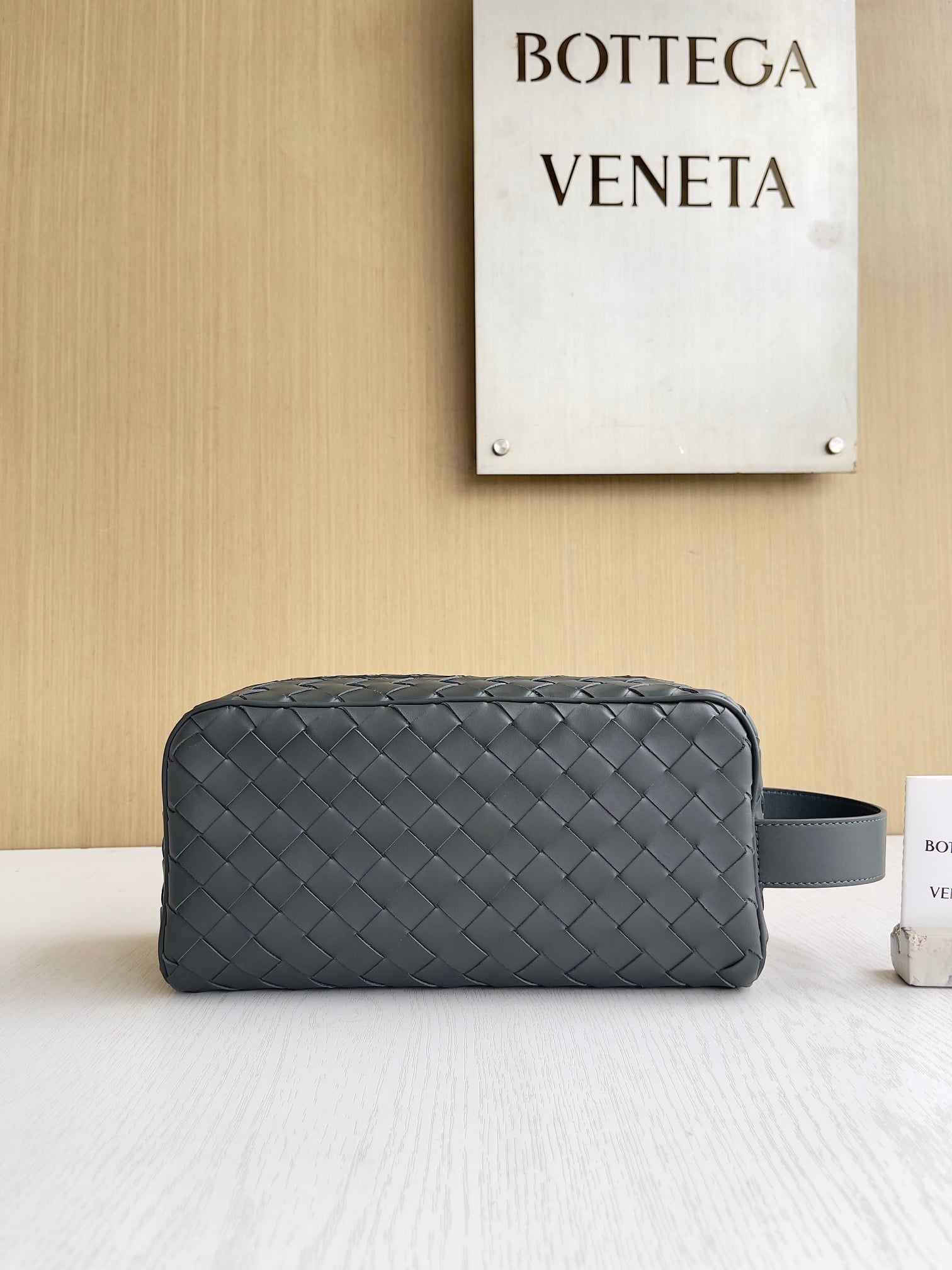 Intrecciato Toiletry Bag Bottega Veneta 729295.A10