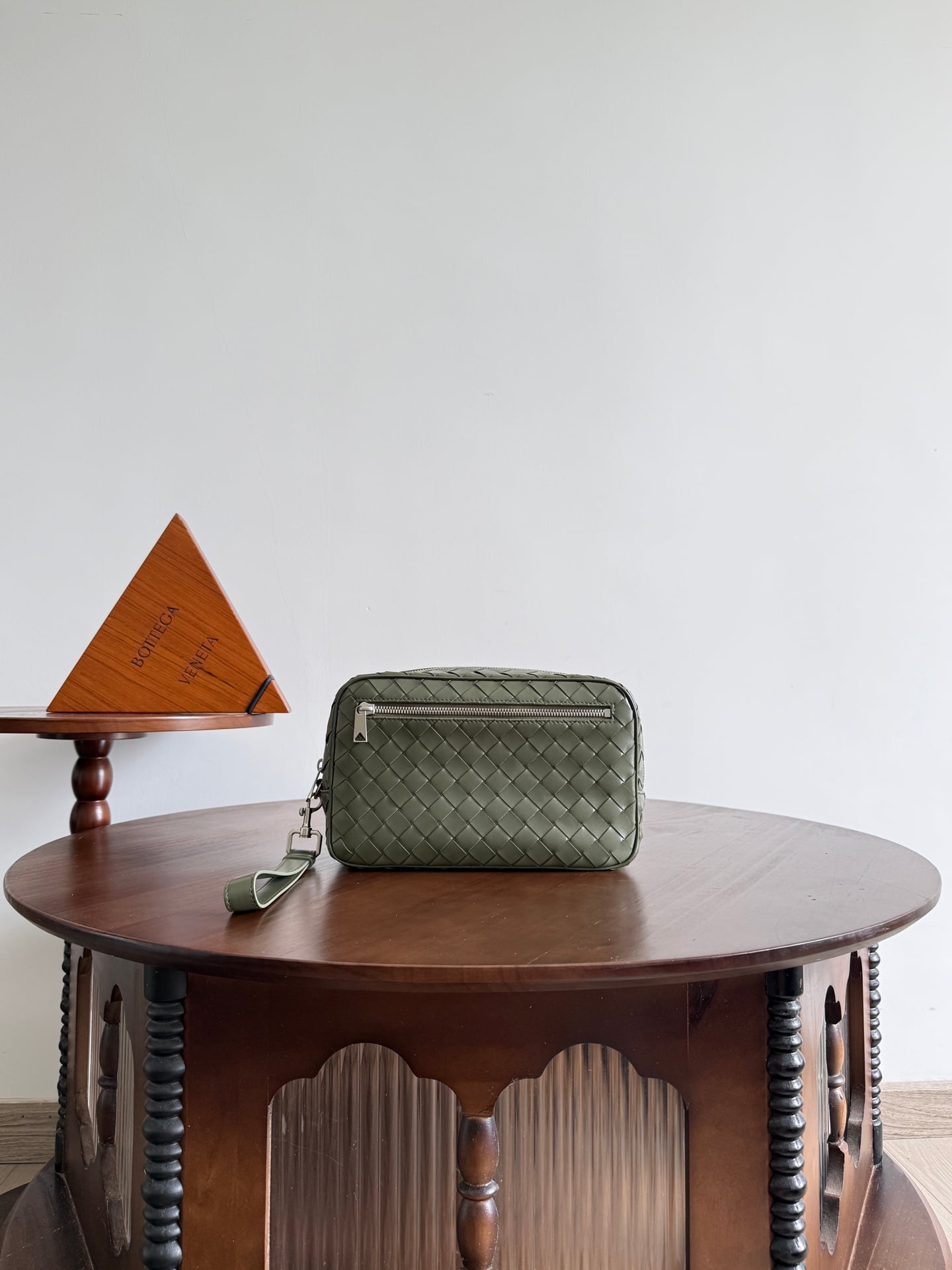 Intrecciato Wristlet Pouch Bottega Veneta 777390.A3